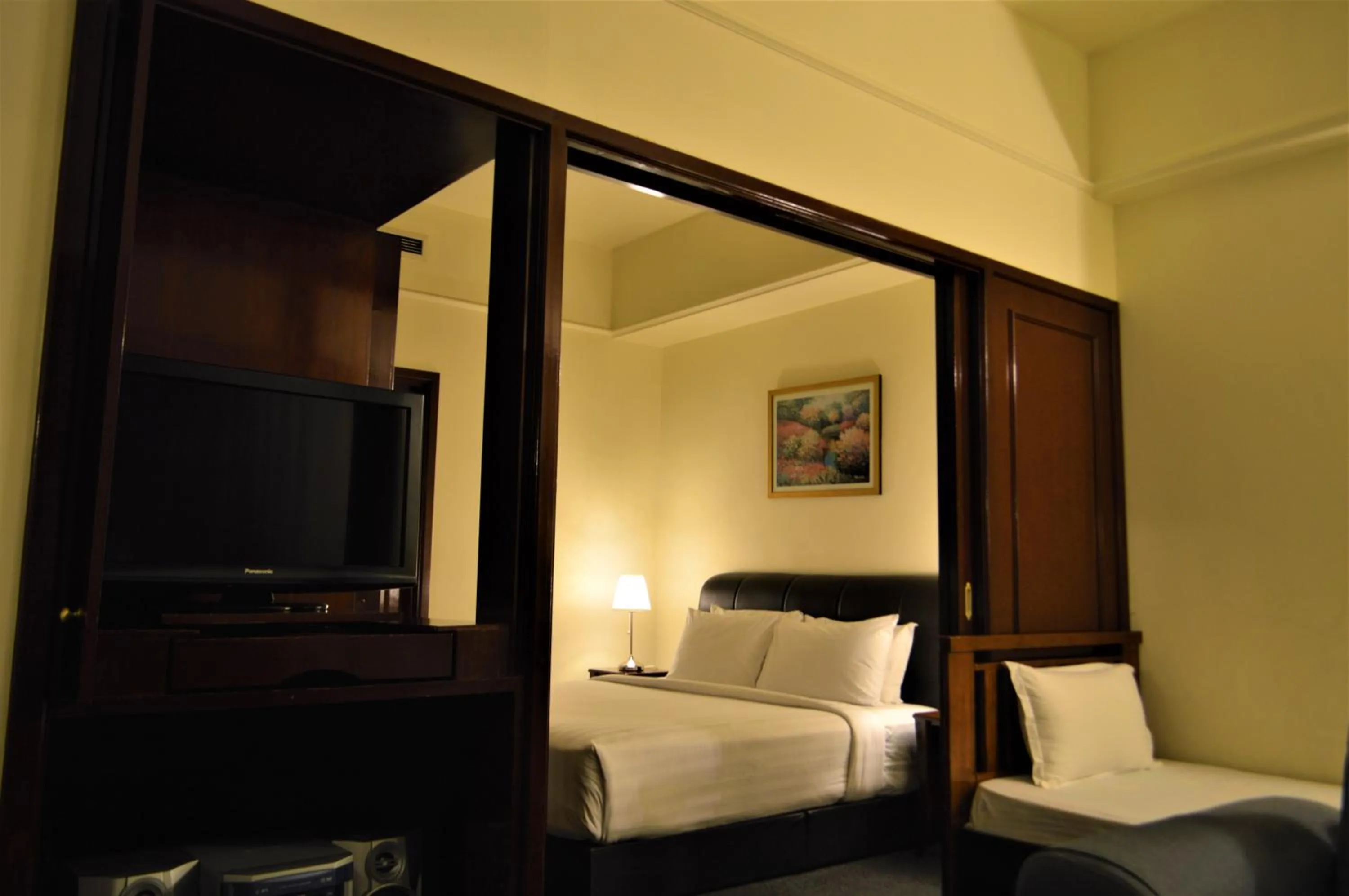 Communal lounge/ TV room, Bed in Serviced Apartments @ Times Square Kuala Lumpur