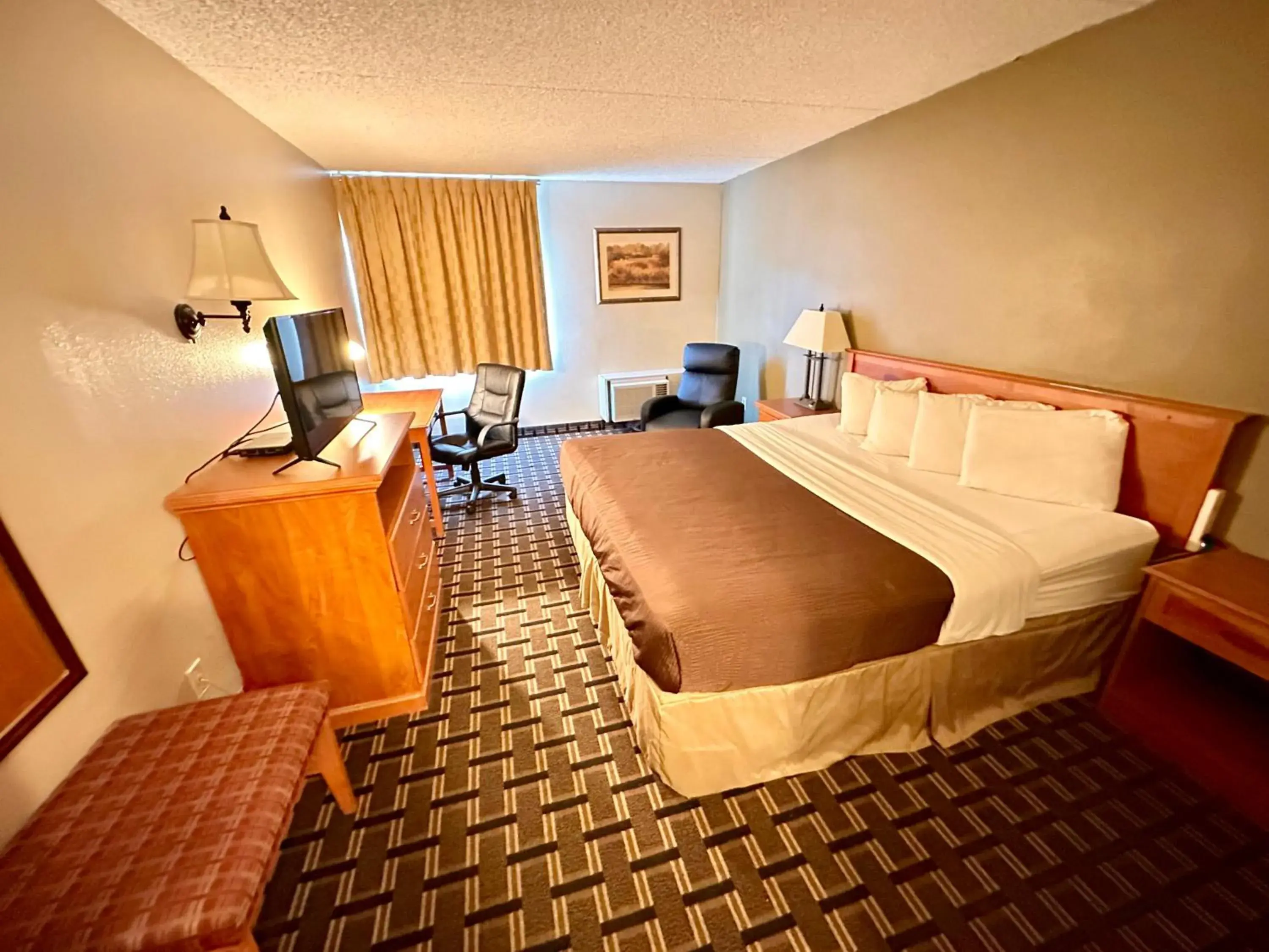 Bedroom in FairBridge Inn & Suites - Lewiston