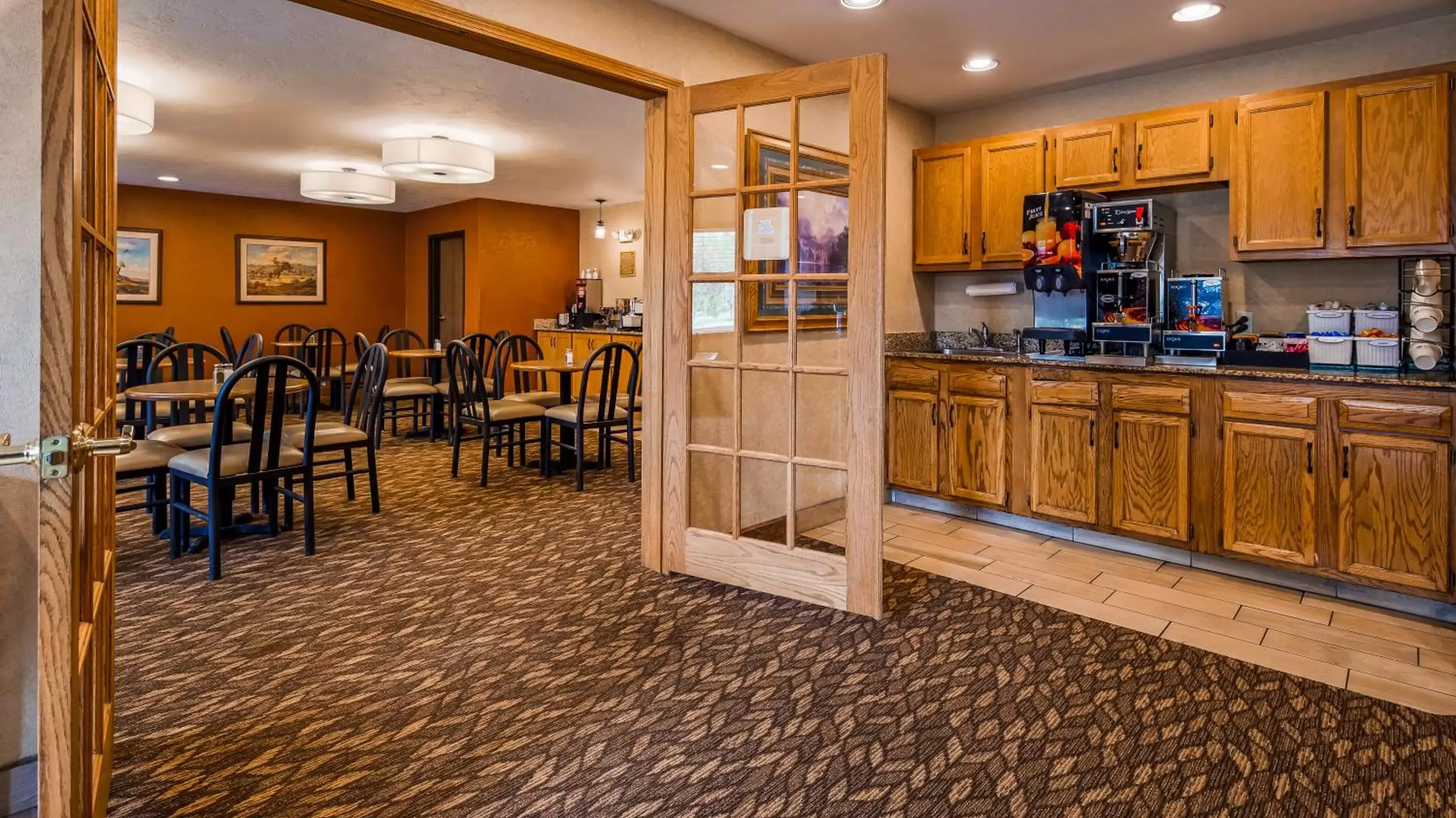 On site, Restaurant/Places to Eat in Best Western Pinedale Inn