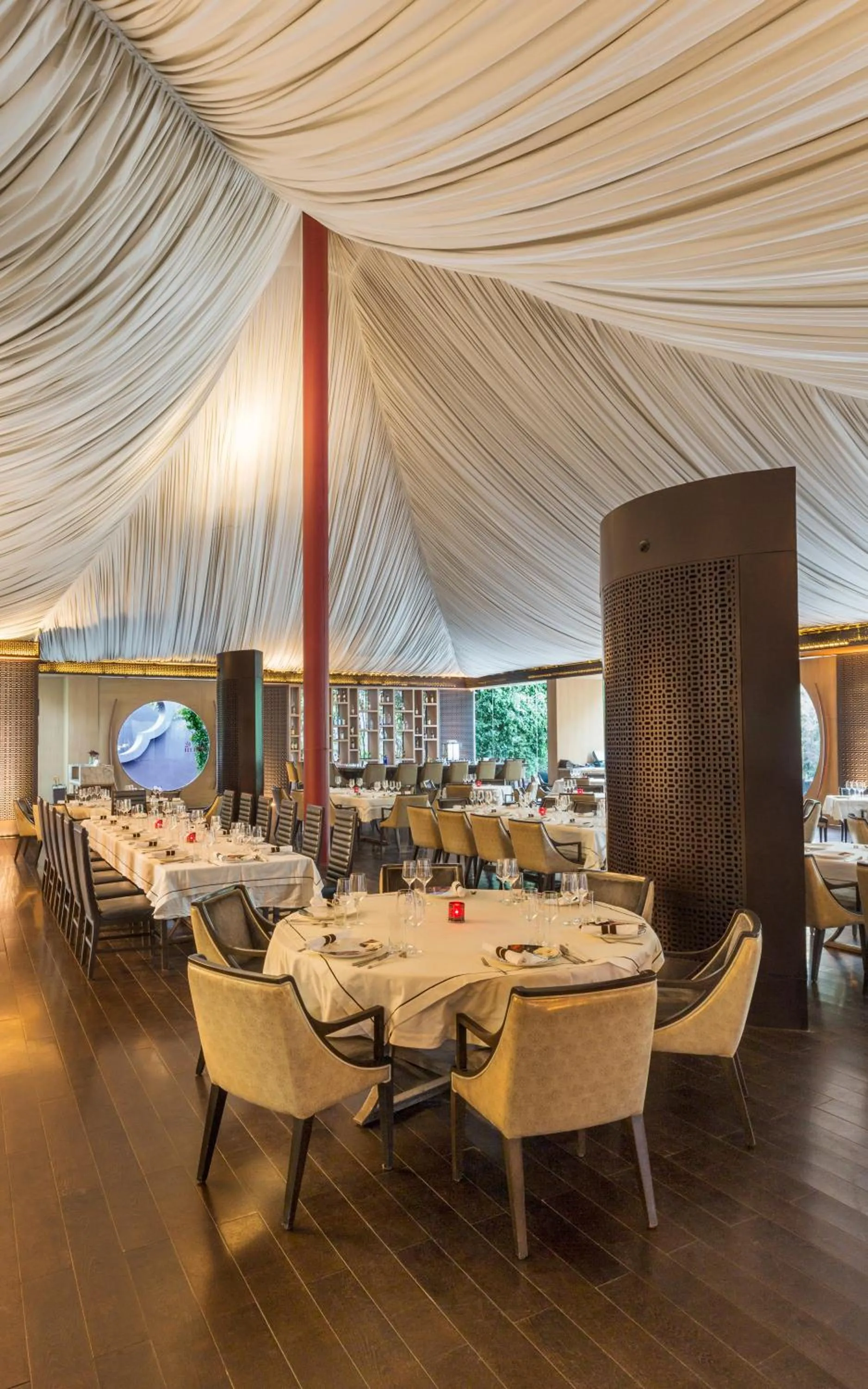 Restaurant/places to eat in The Roseate