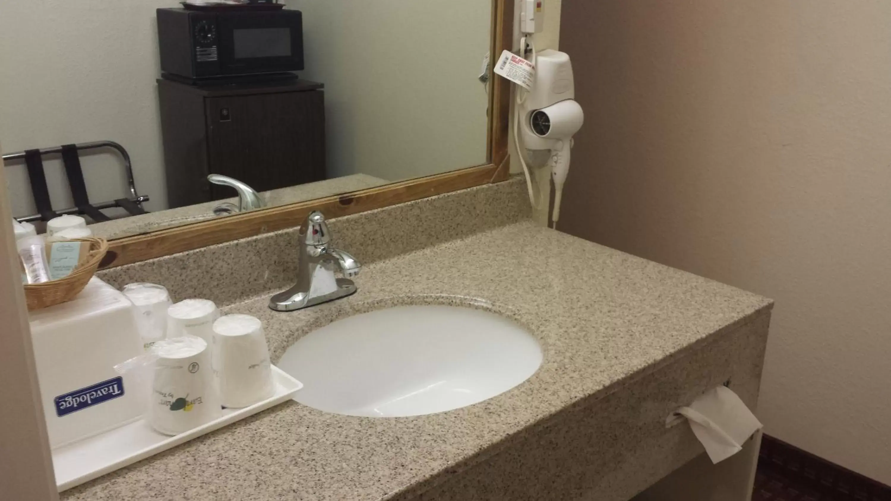 Bathroom in Travelodge by Wyndham Memphis