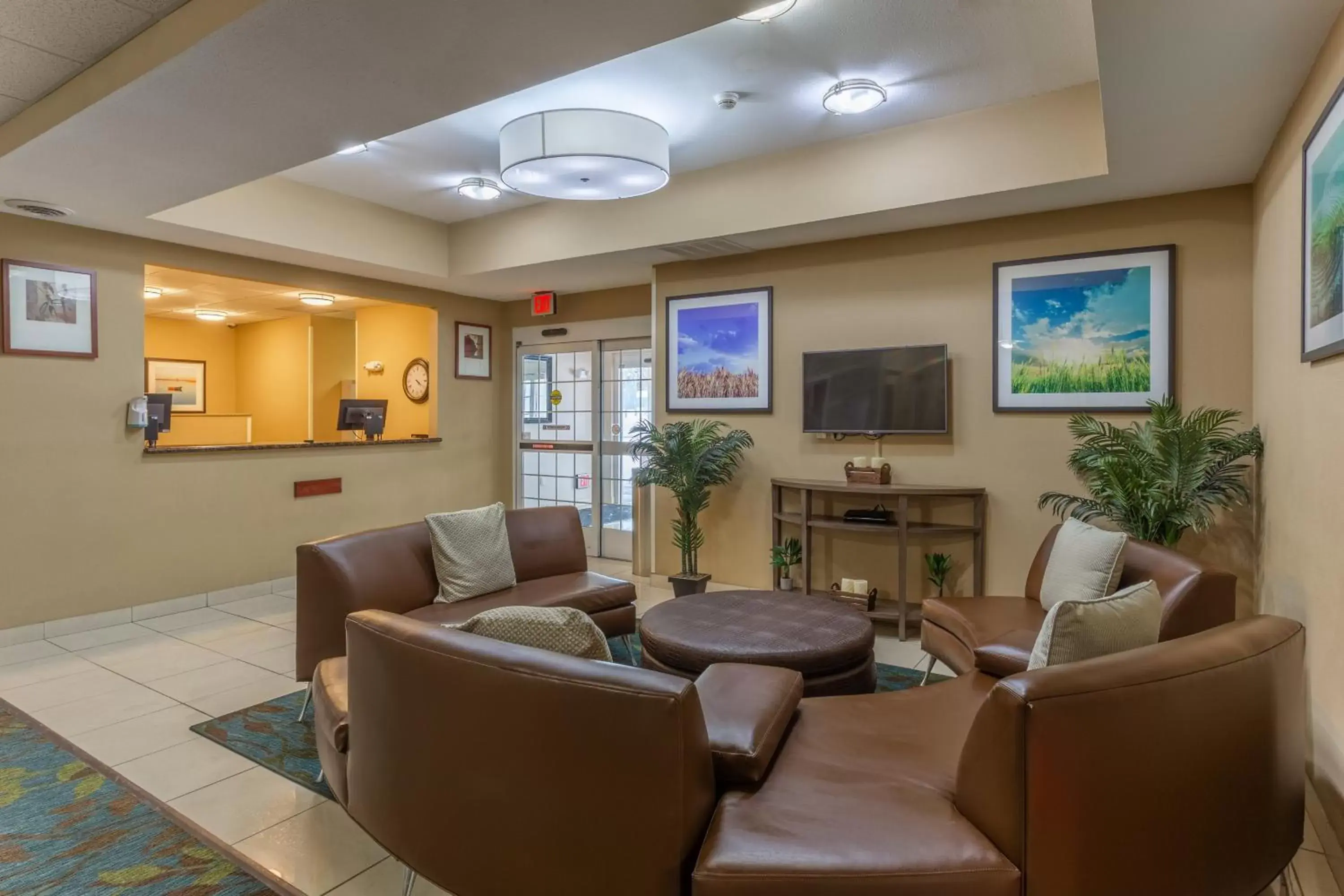 Property building, Lobby/Reception in Candlewood Suites South Bend Airport, an IHG Hotel