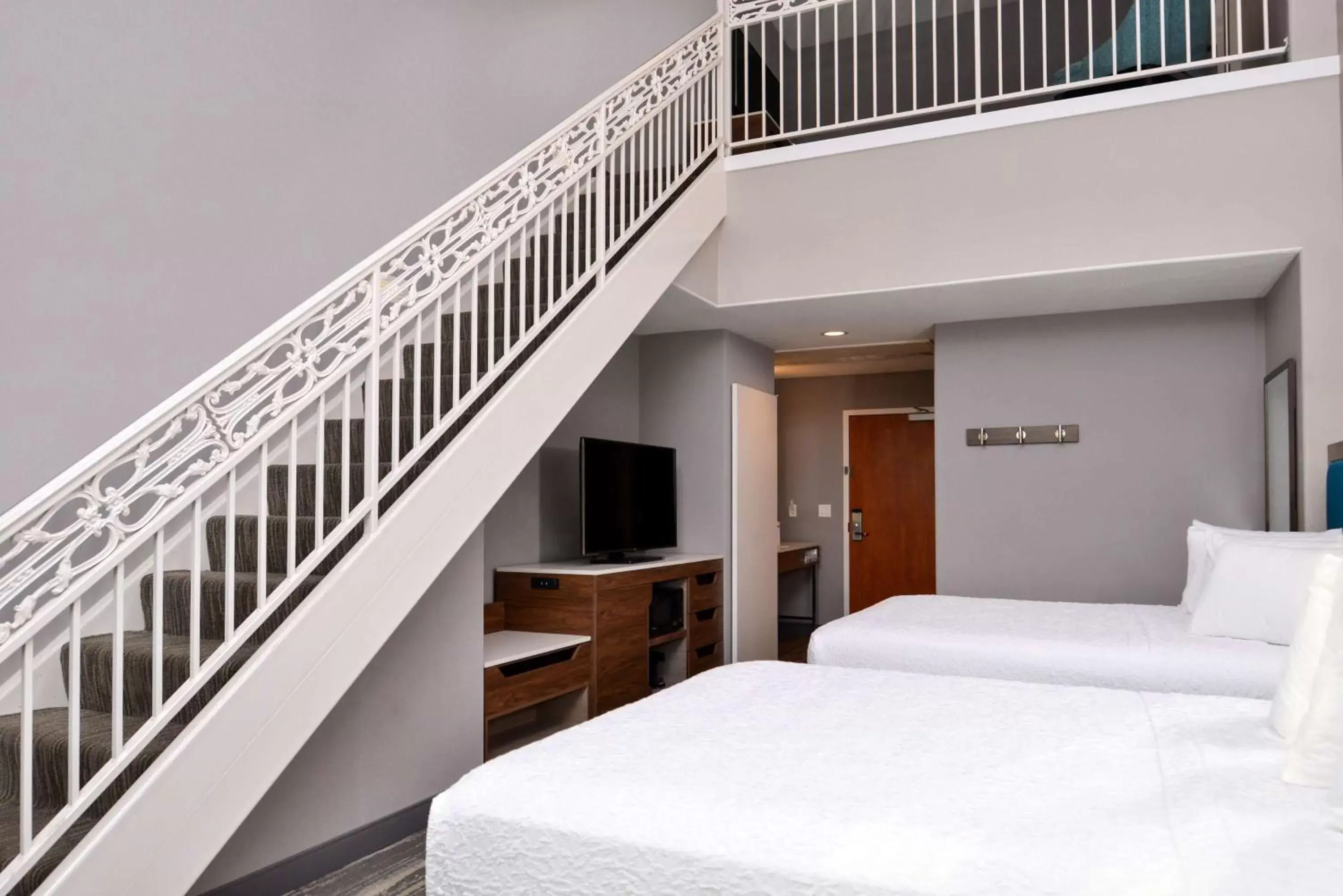 Bedroom in Hampton Inn & Suites Boise/Spectrum
