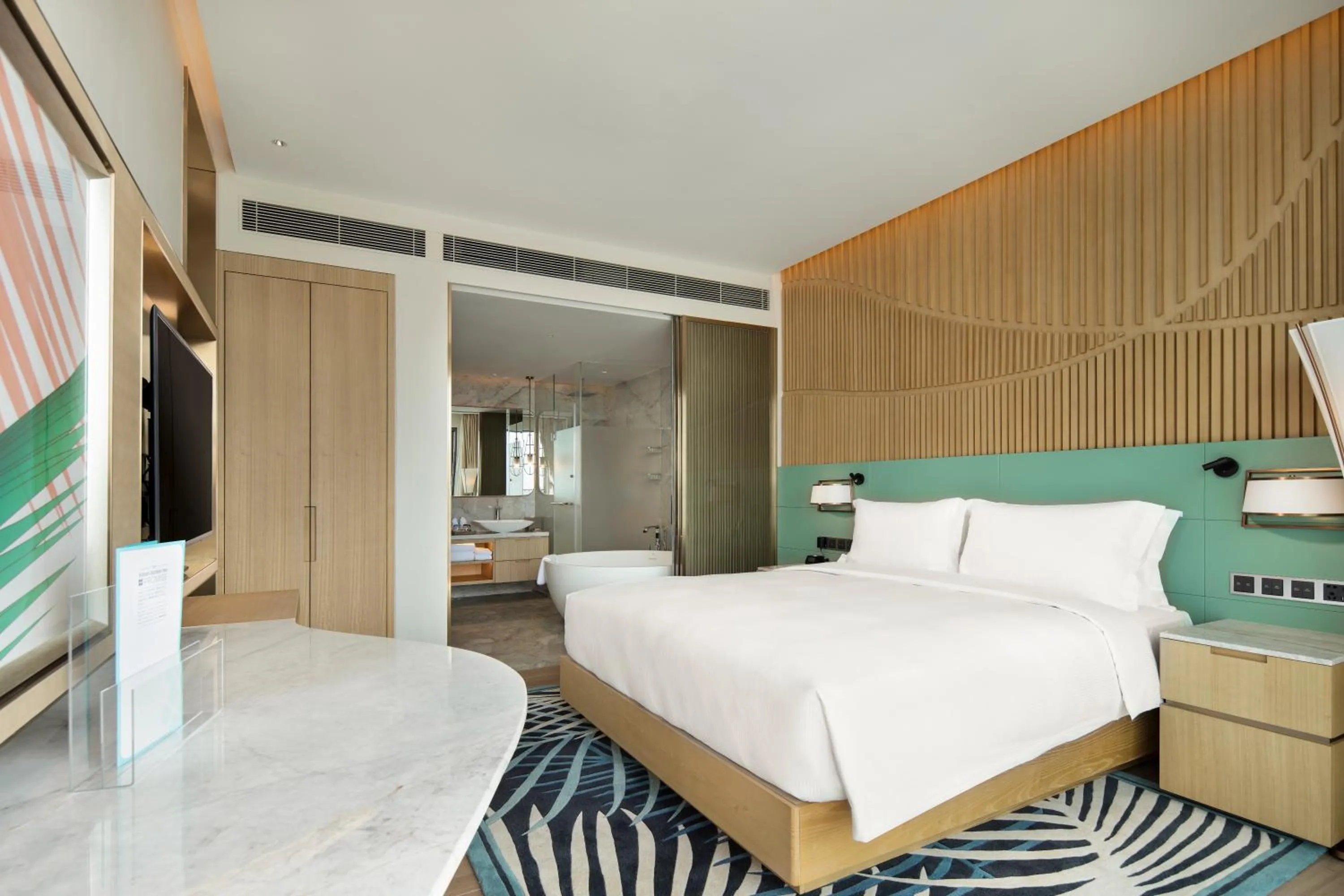 Photo of the whole room, Bed in Hilton Garden Inn Sanya