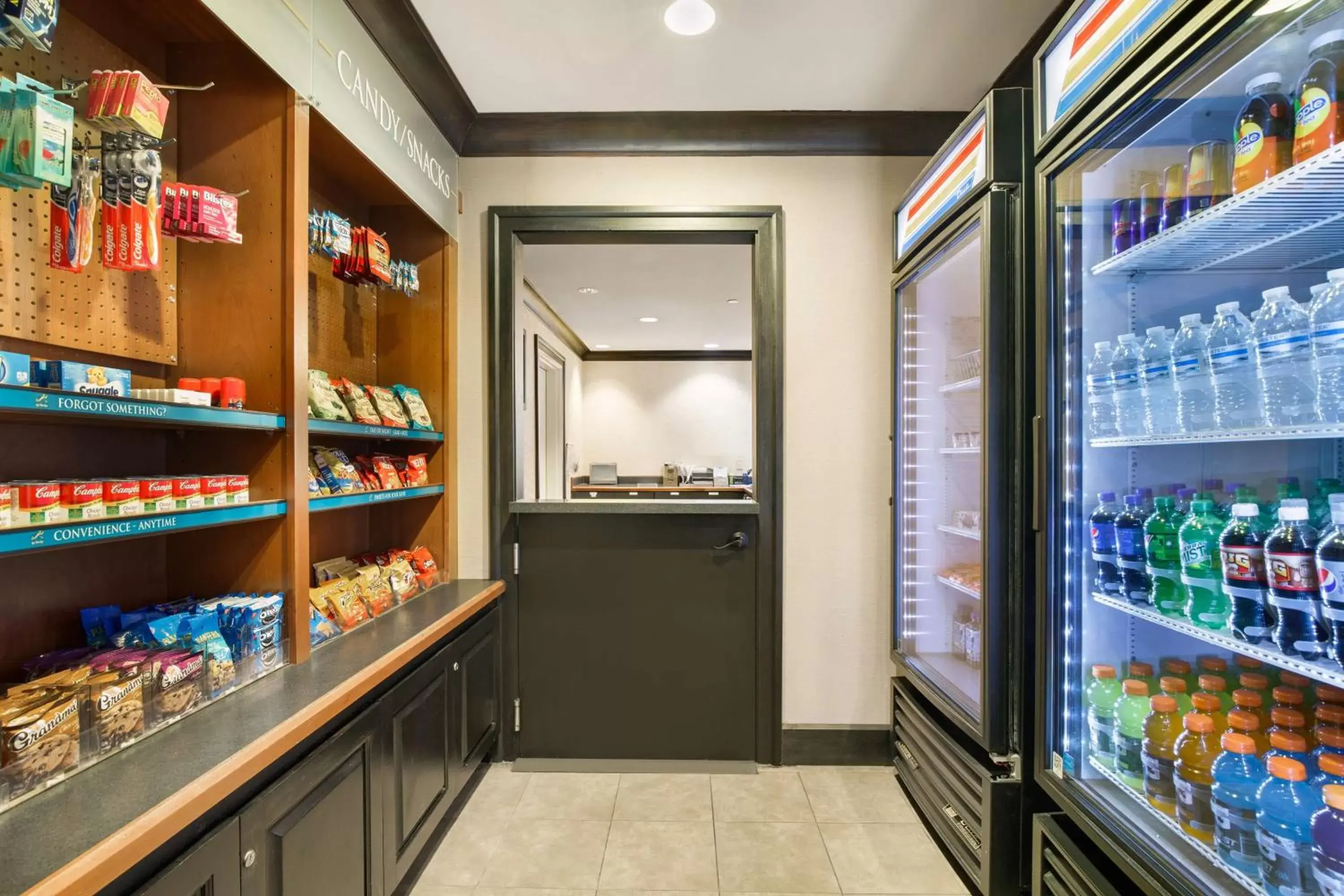 Property building in Sonesta ES Suites San Diego - Rancho Bernardo Property building in Sonesta ES Suites San Diego - Rancho Bernardo