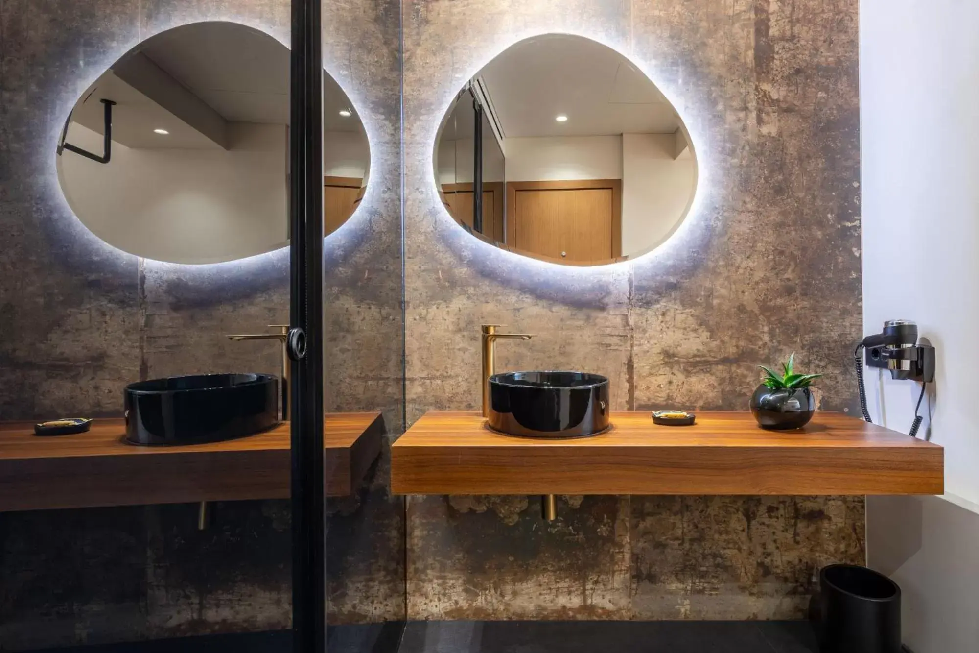Bathroom in Amazon Hotel
