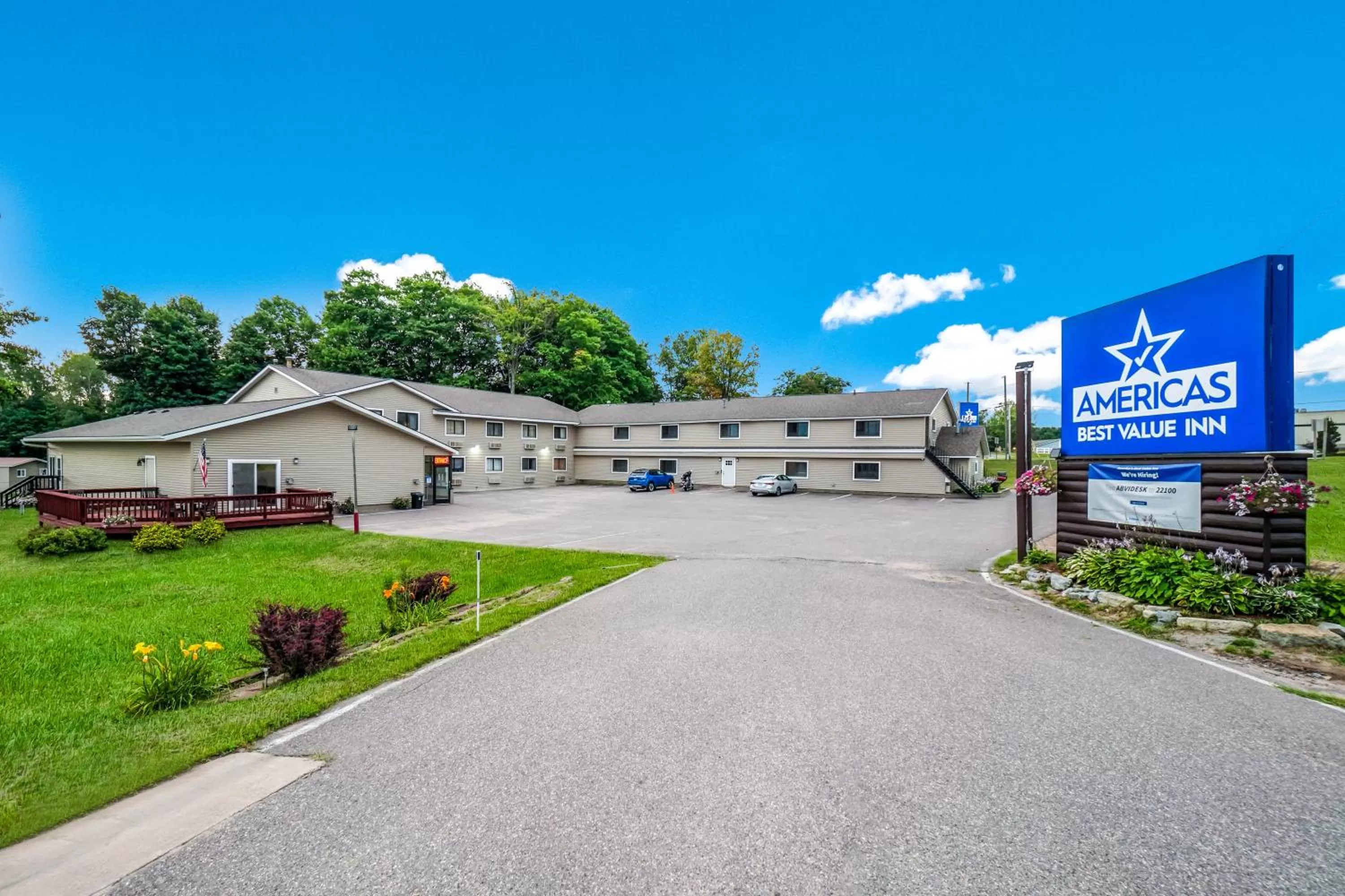 Property building in Americas Best Value Inn Marquette