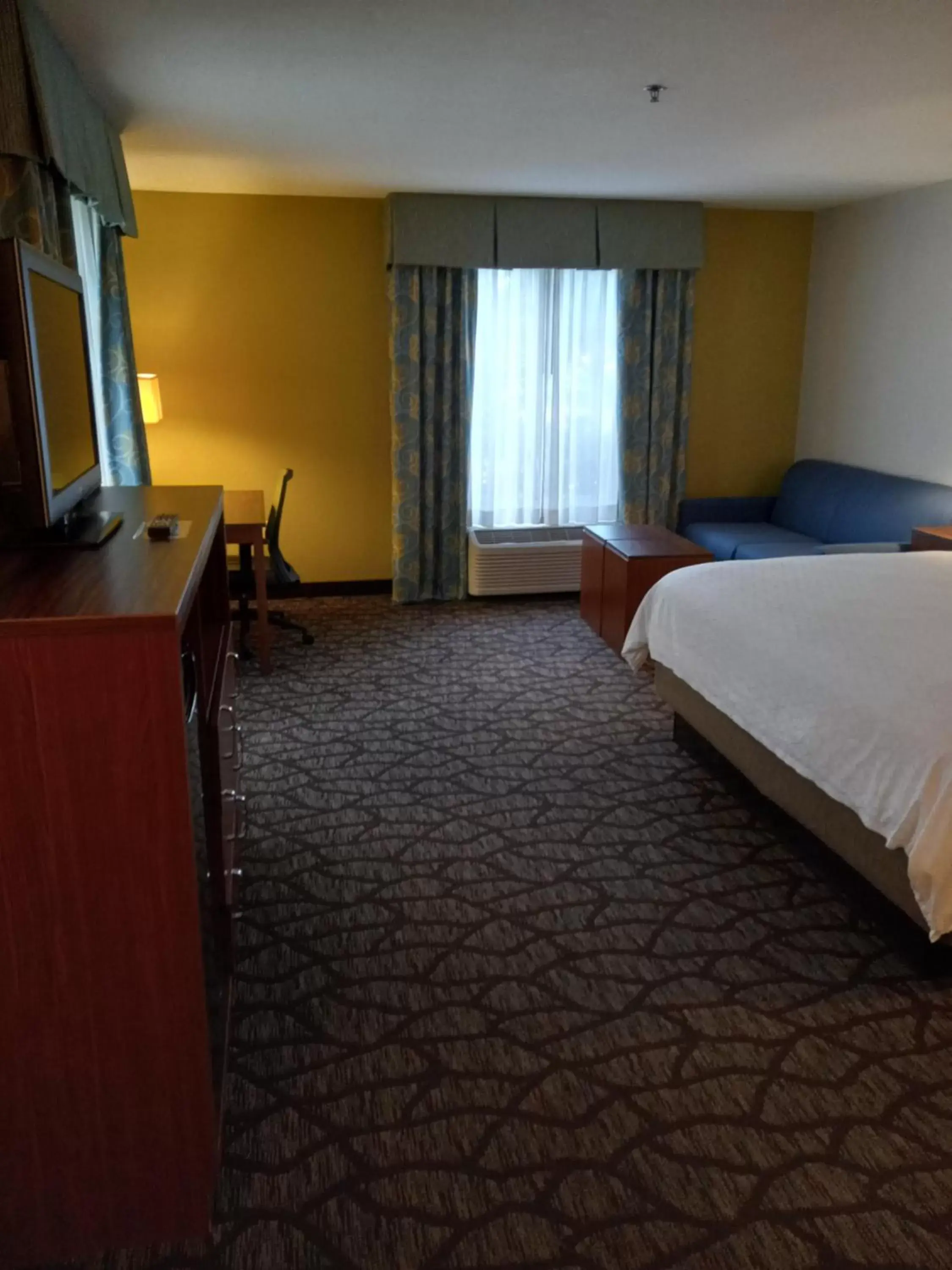 Photo of the whole room in Holiday Inn Express & Suites Jacksonville South - I-295, an IHG Hotel