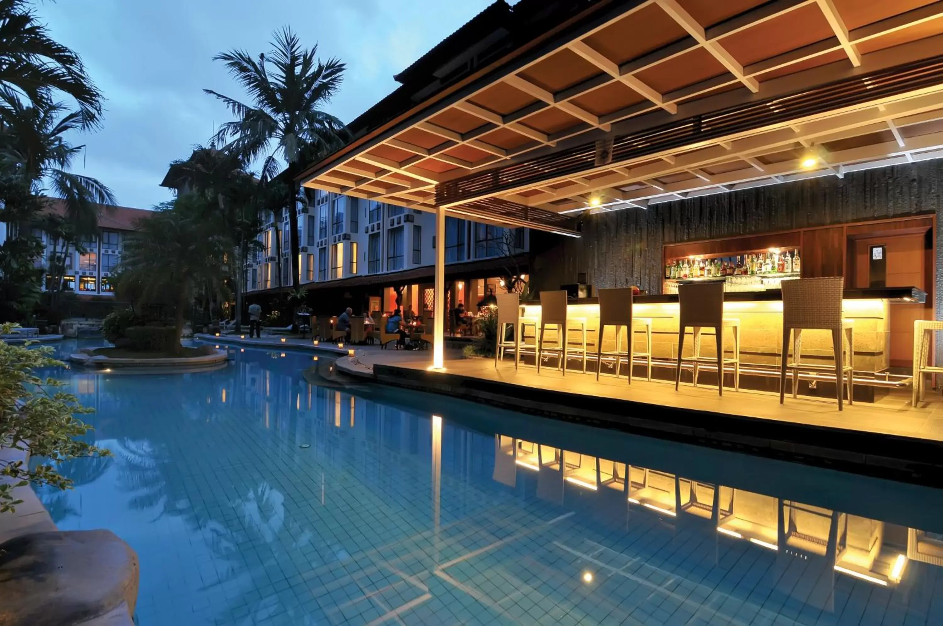 Swimming Pool in Prime Plaza Hotel Sanur – Bali