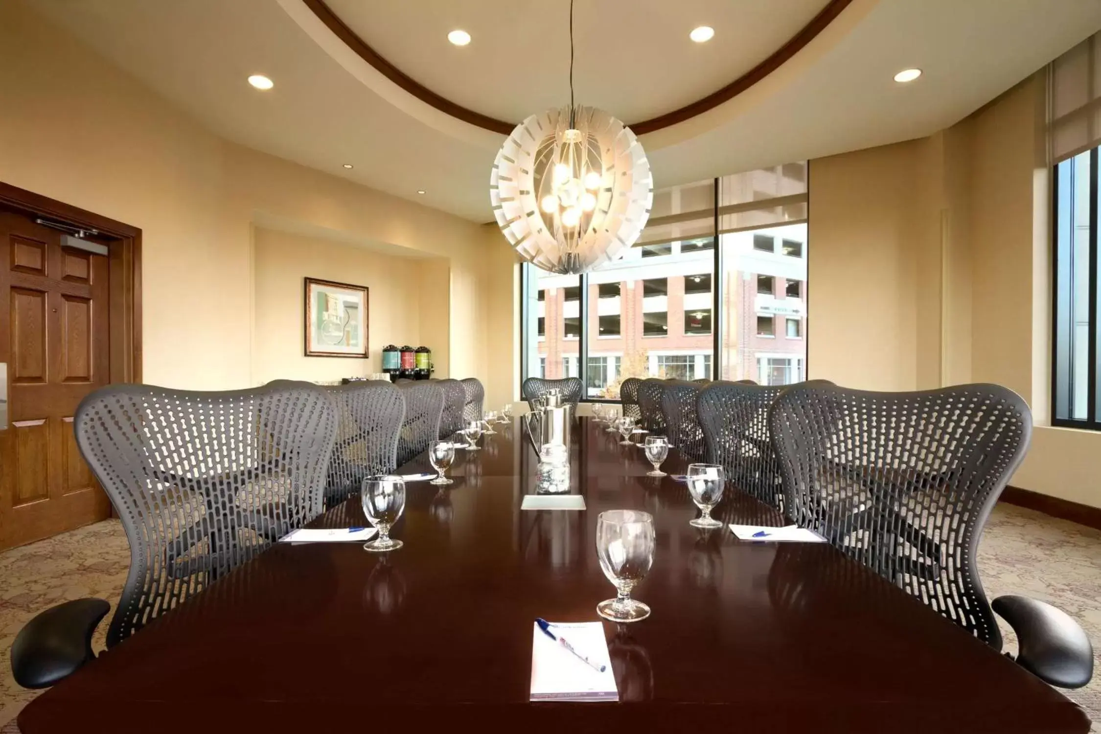 Meeting/conference room, Restaurant/Places to Eat in Hilton Garden Inn Baltimore Inner Harbor