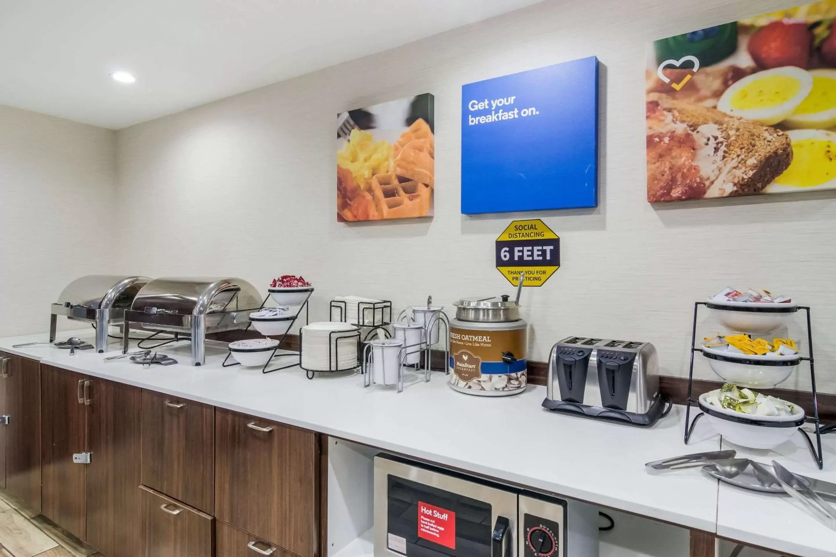 Restaurant/places to eat in Comfort Inn and Suites Pittsburgh