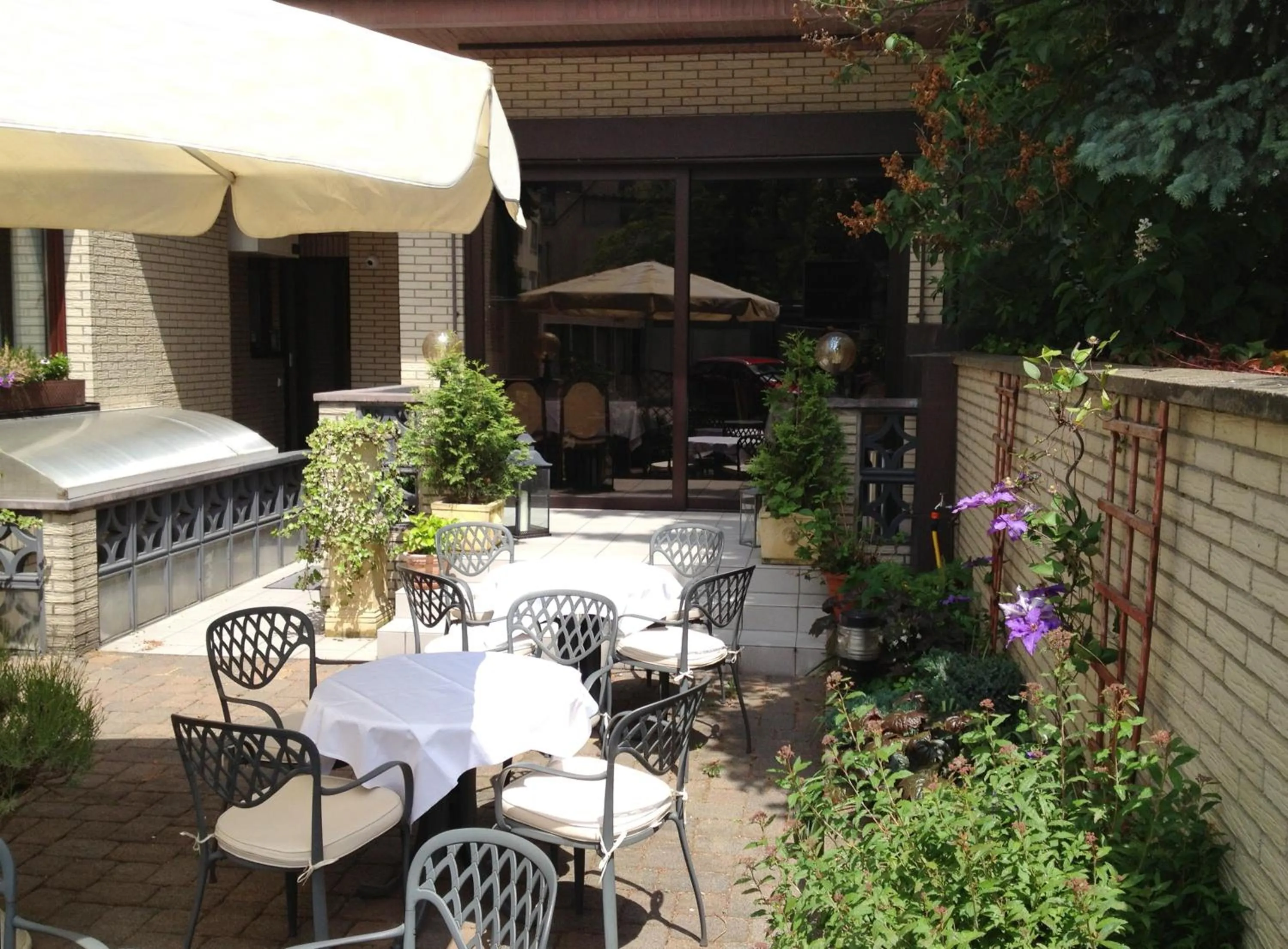 Patio in Hotel Imperial