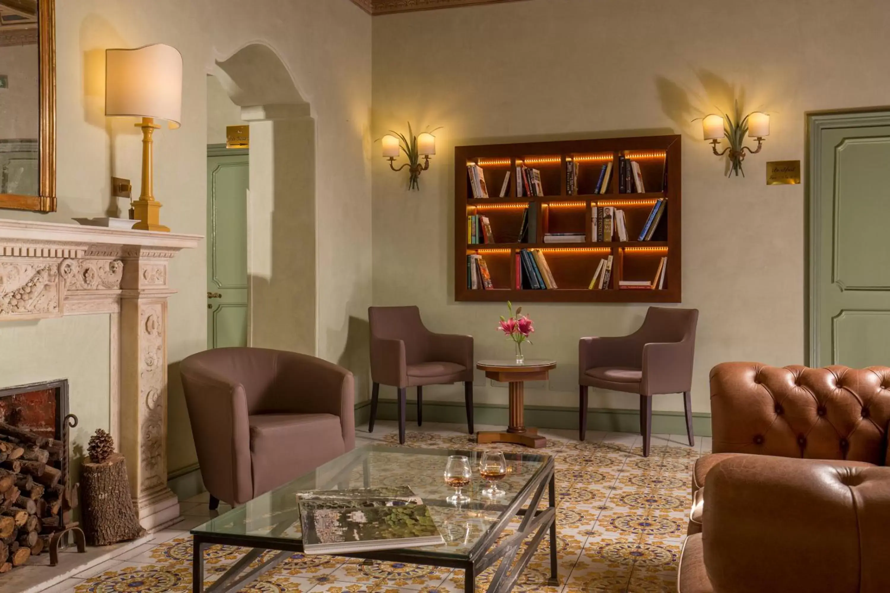 Library in Hotel Villa Grazioli