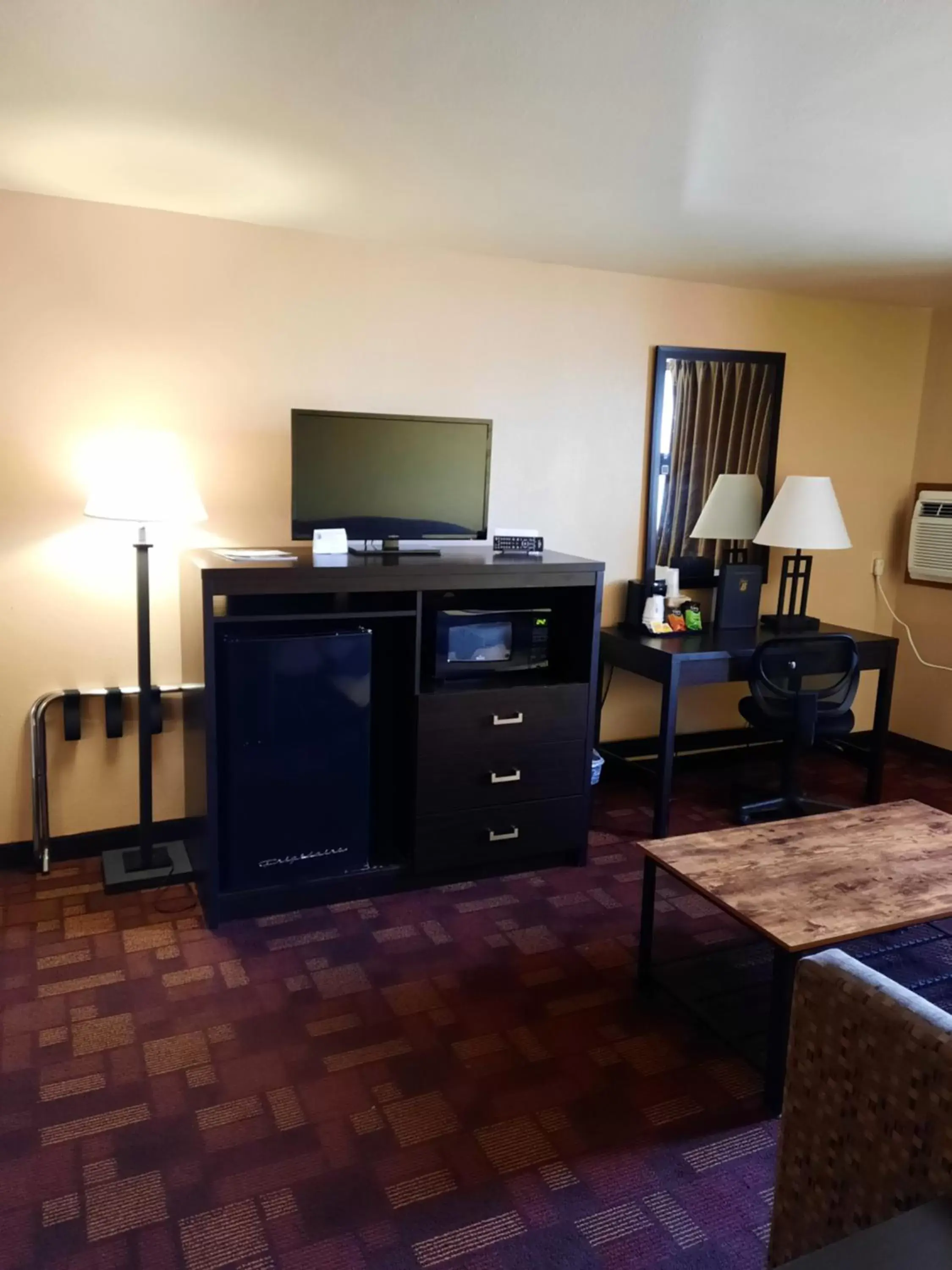 TV/Entertainment Center in Super 8 by Wyndham Watertown