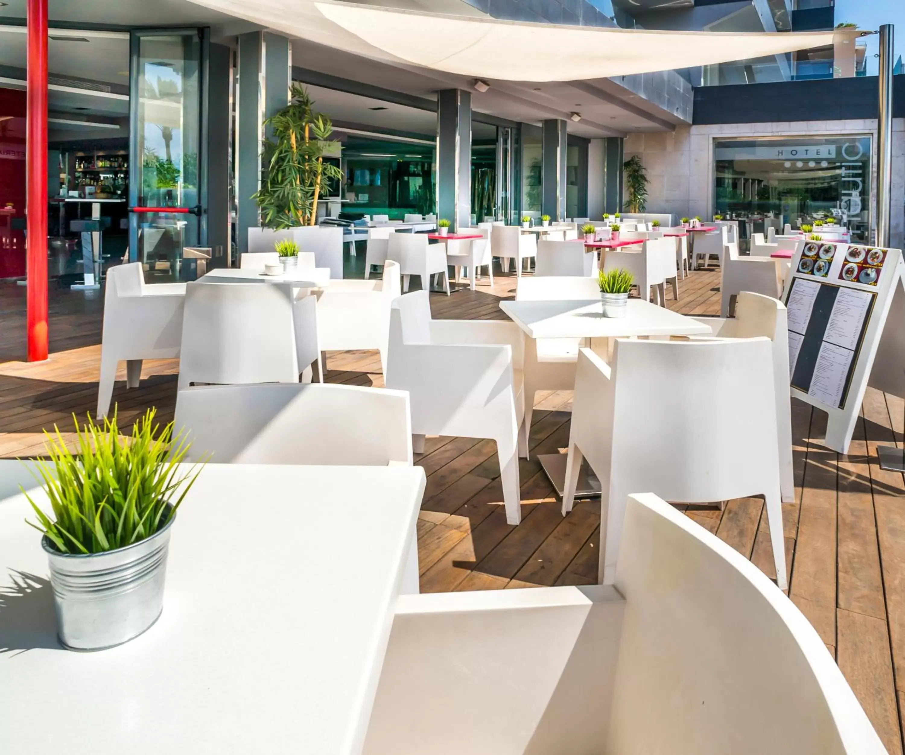 Balcony/Terrace, Restaurant/Places to Eat in Nautic Hotel & Spa