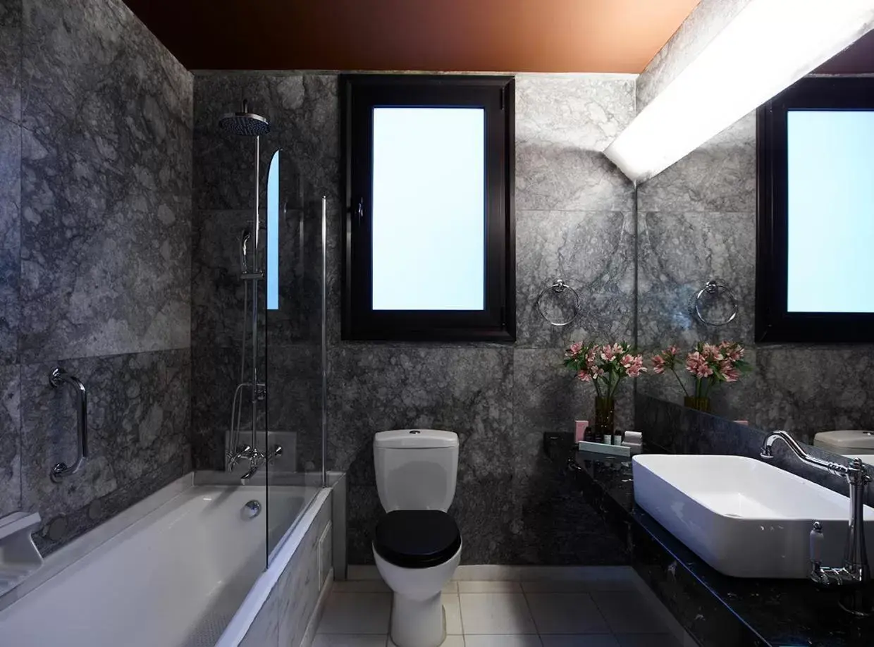 Bathroom in Brown Acropol, a member of Brown Hotels