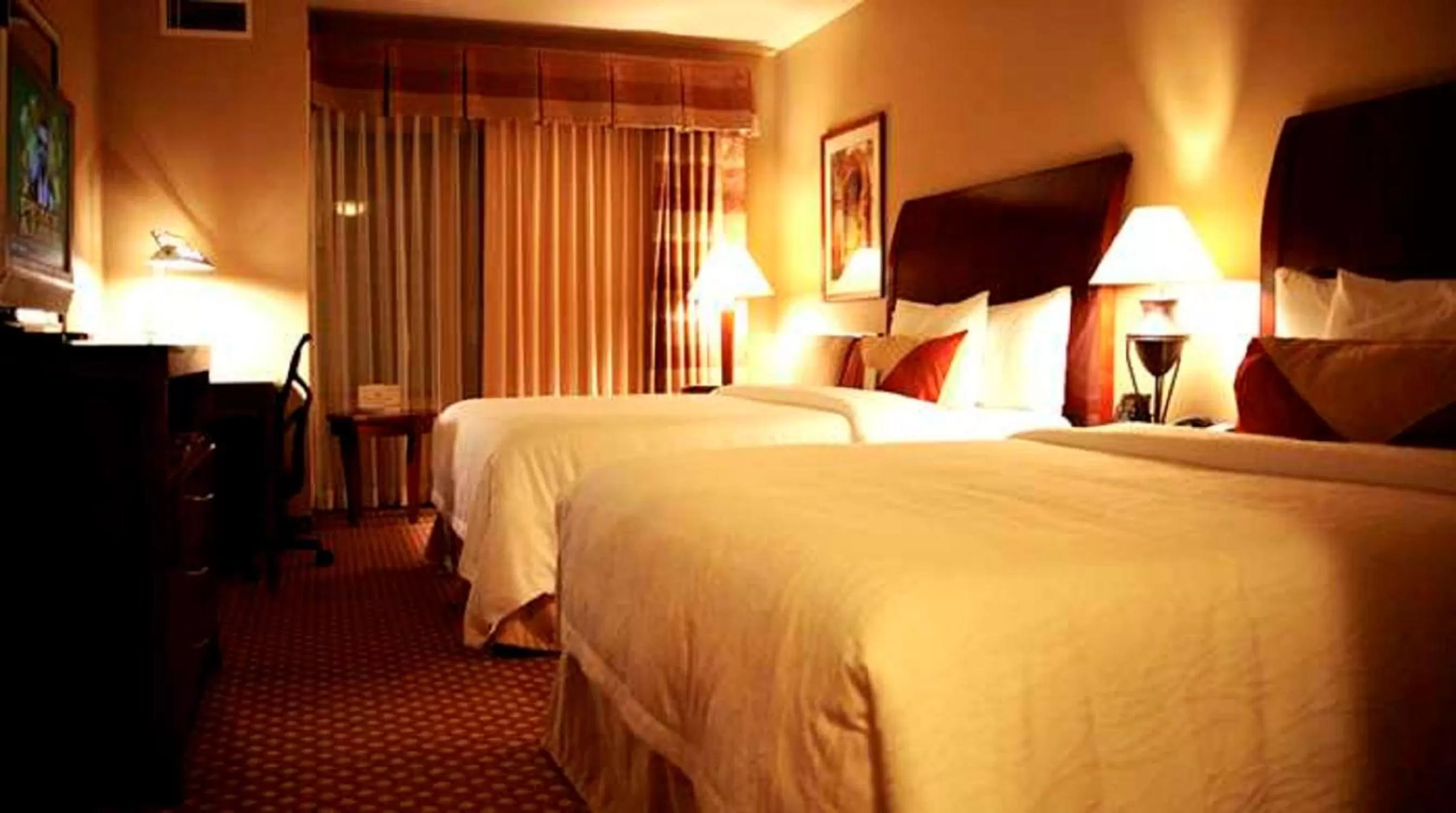 Bed in Hilton Garden Inn San Diego Del Mar