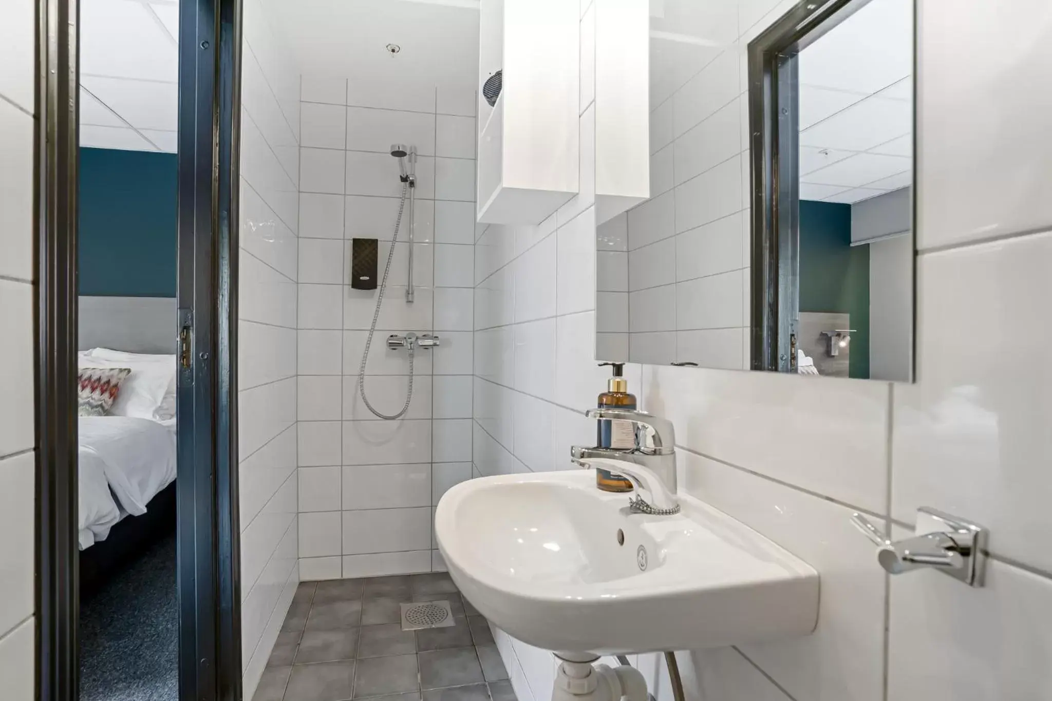 Shower, Bathroom in Sure Hotel by Best Western Haugesund