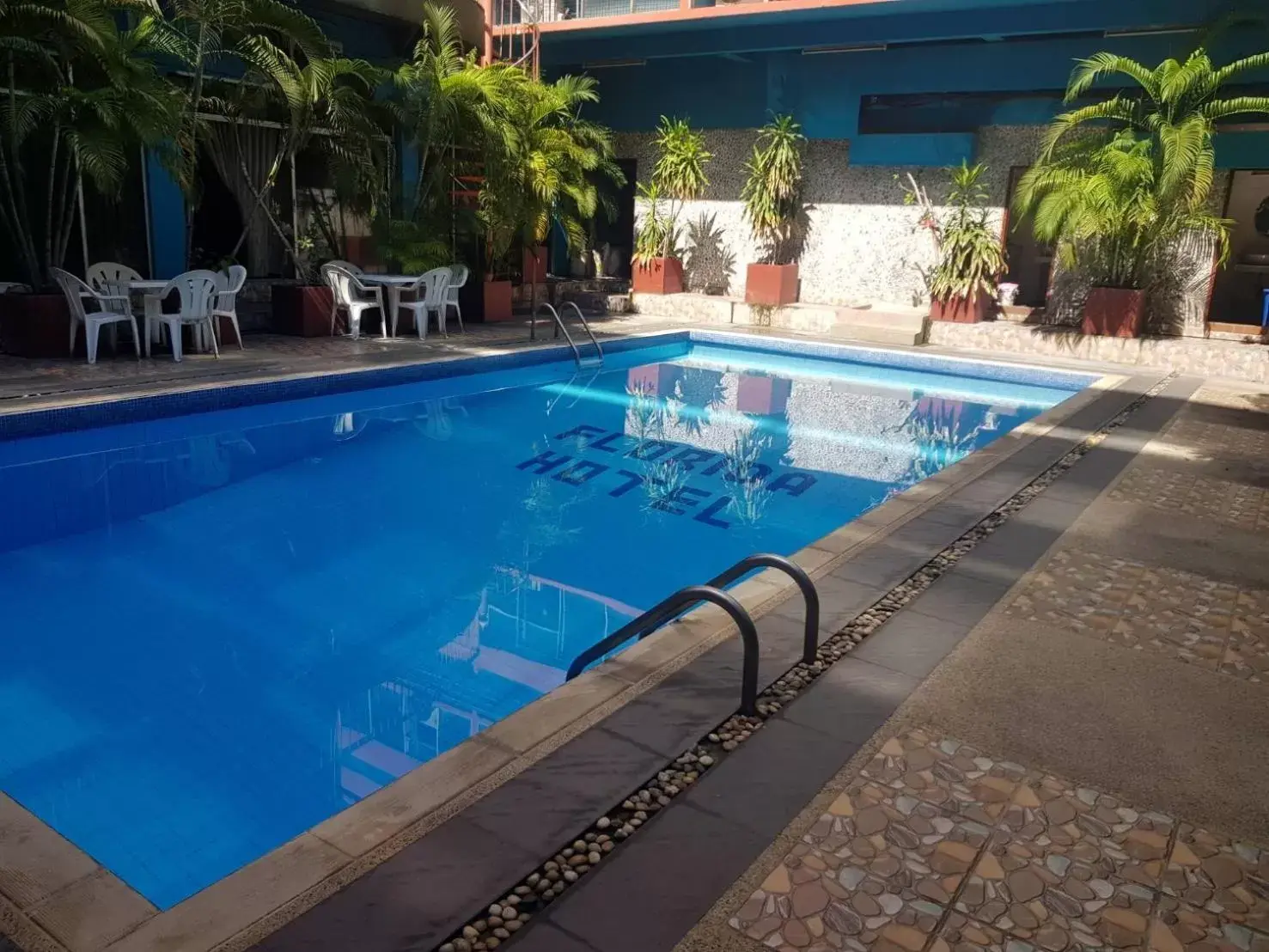 Swimming Pool in Florida Hotel