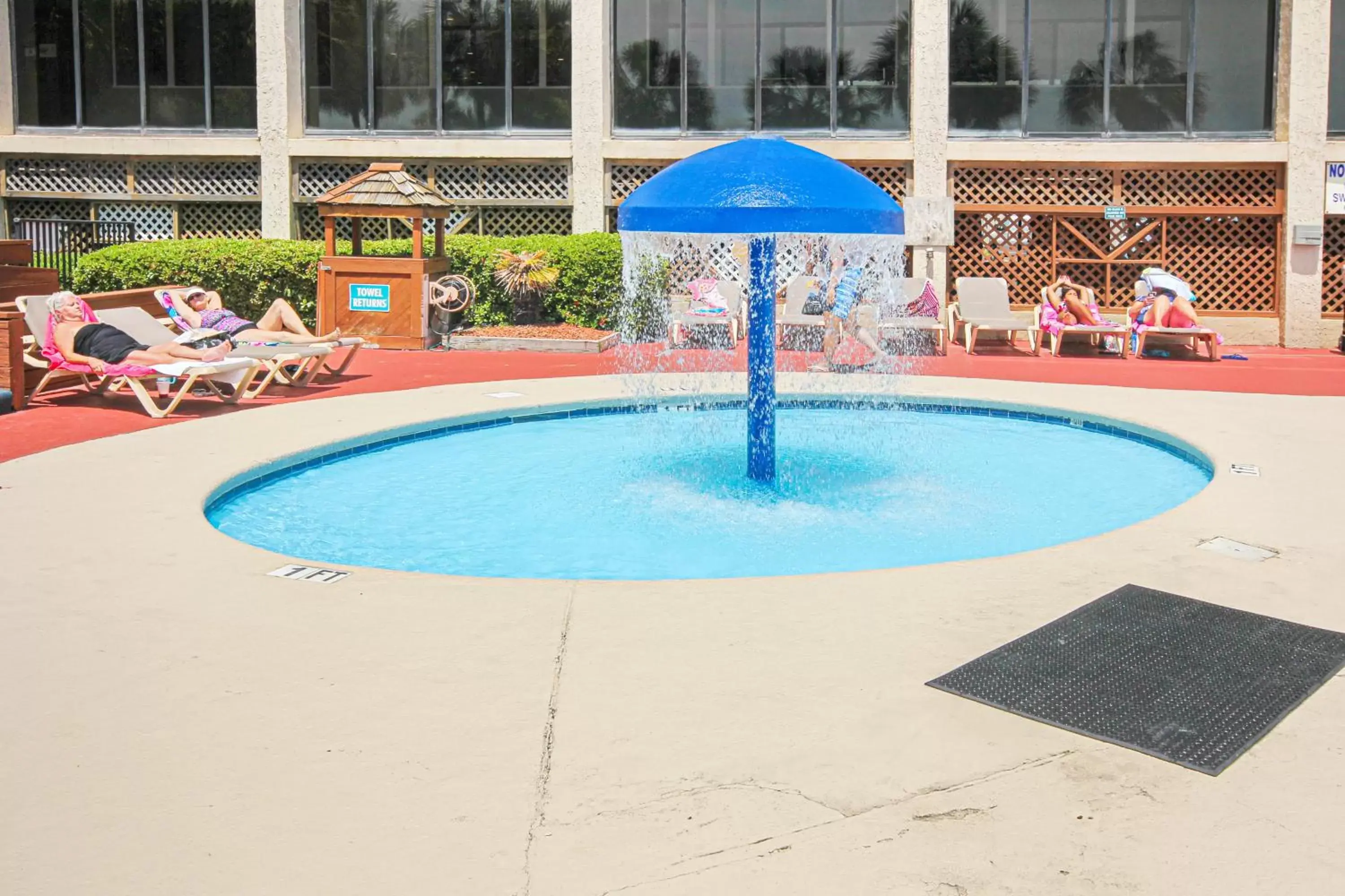 Swimming Pool in Beach Cove Bungalow