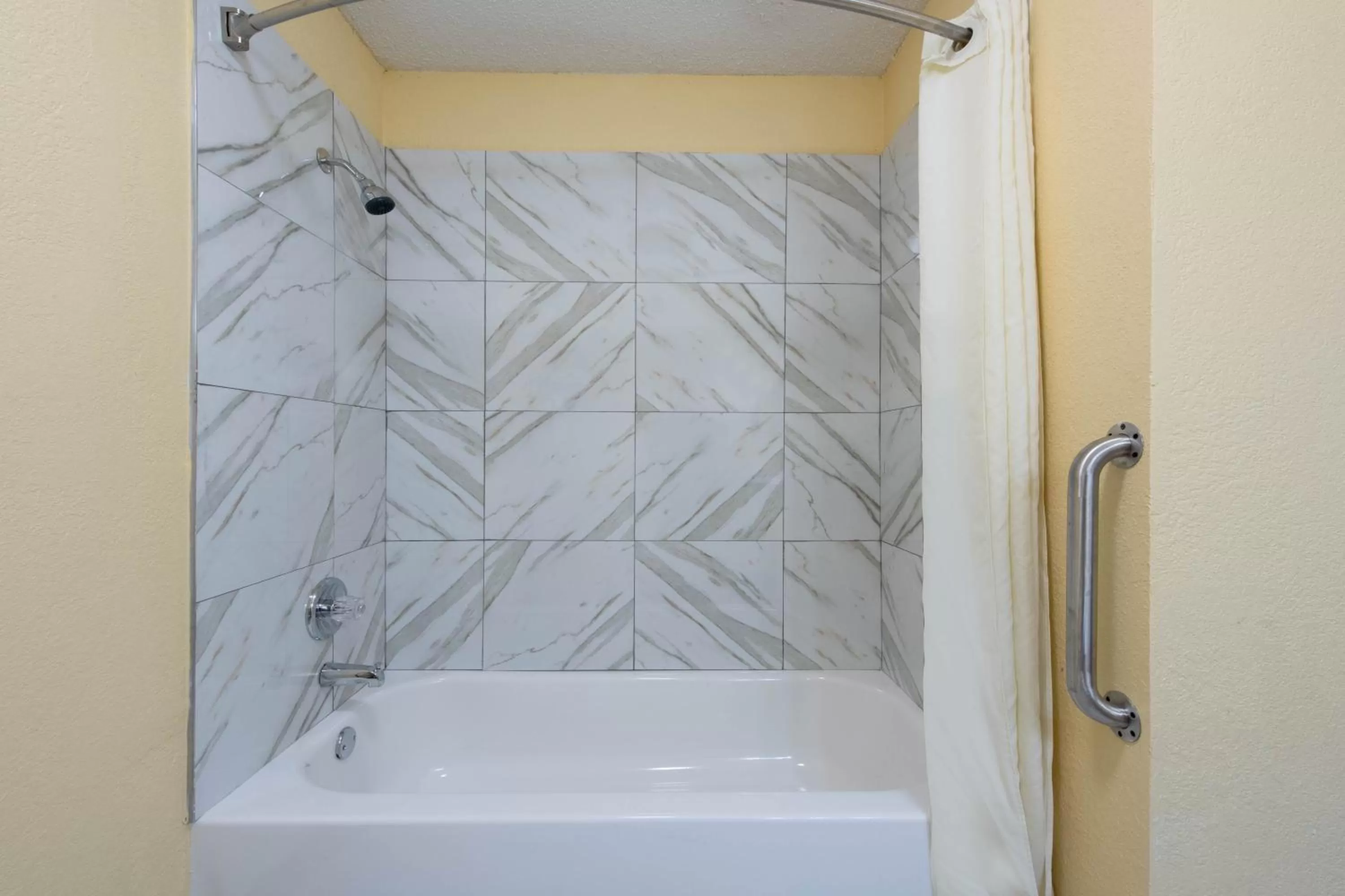 Days Inn by Wyndham Salem, Illinois