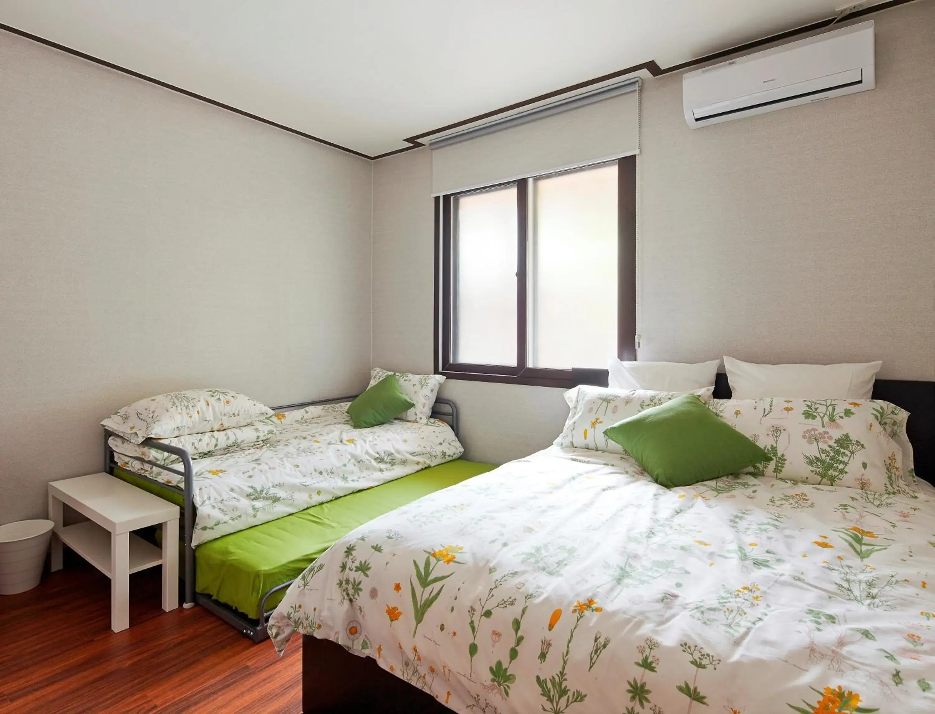 Bedroom, Bed in Jiwoljang Guest House