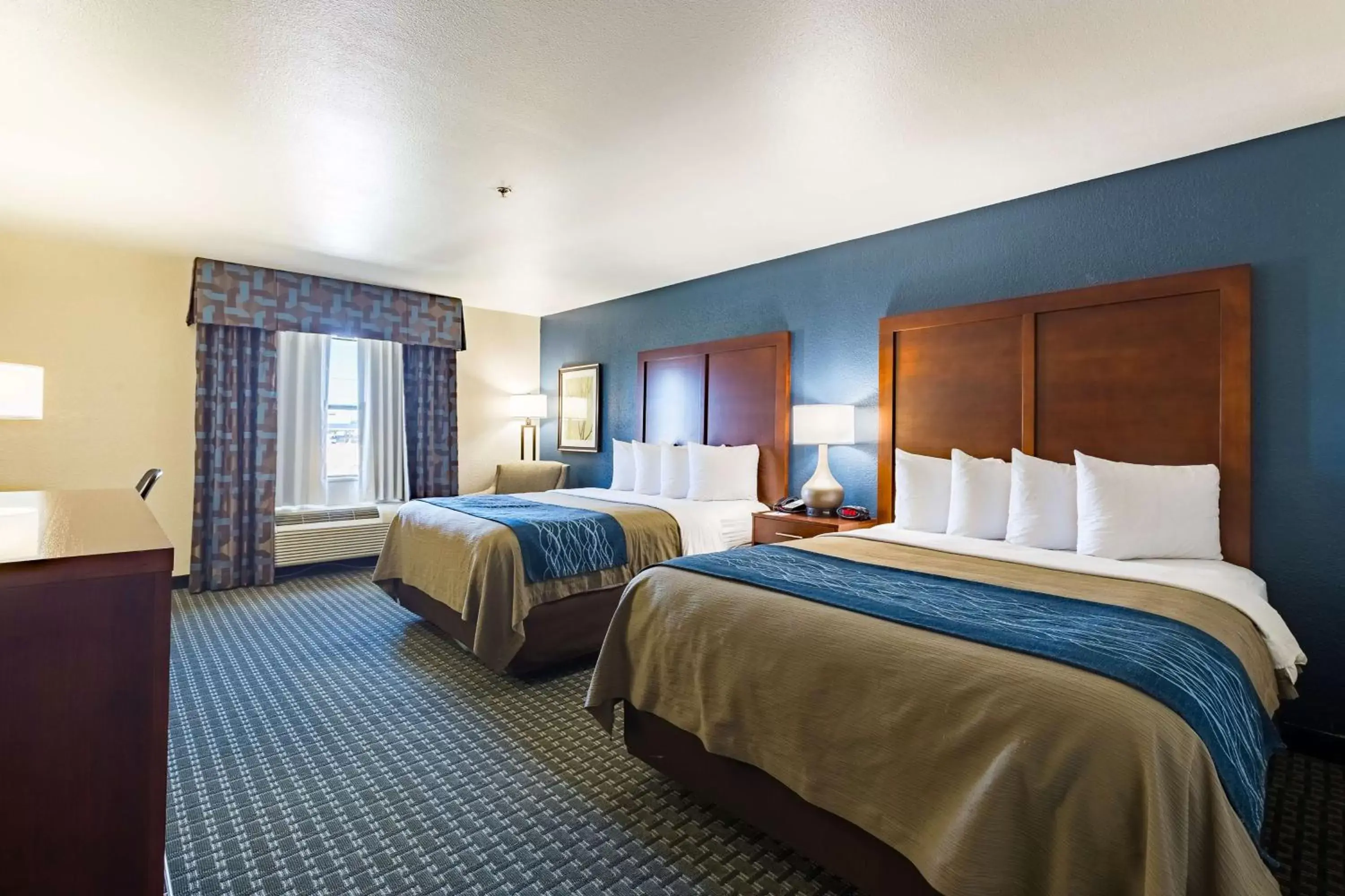 Photo of the whole room, Bed in Best Western Northwest Corpus Christi Inn & Suites