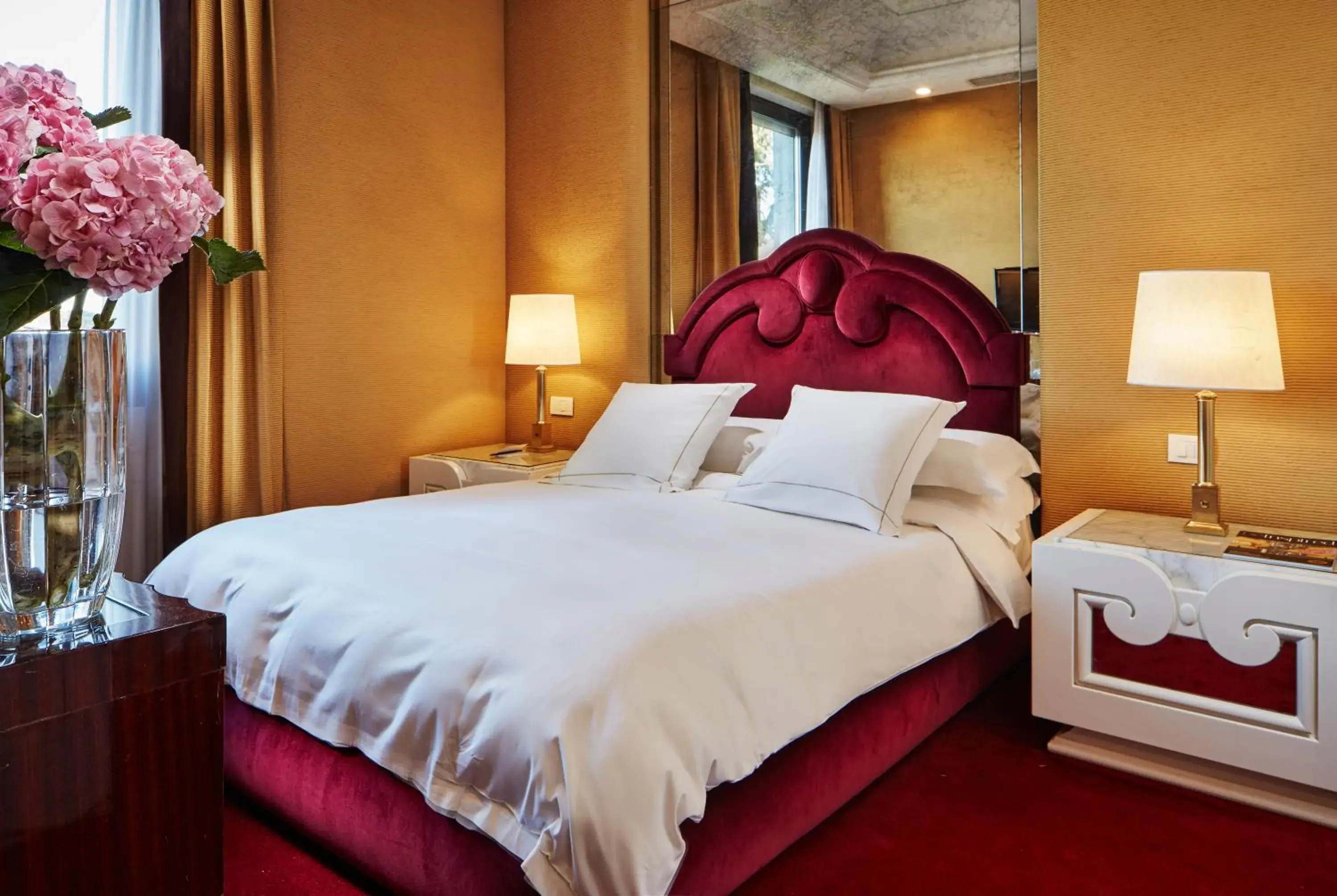 Bed in Hotel Lord Byron - Small Luxury Hotels Of The World