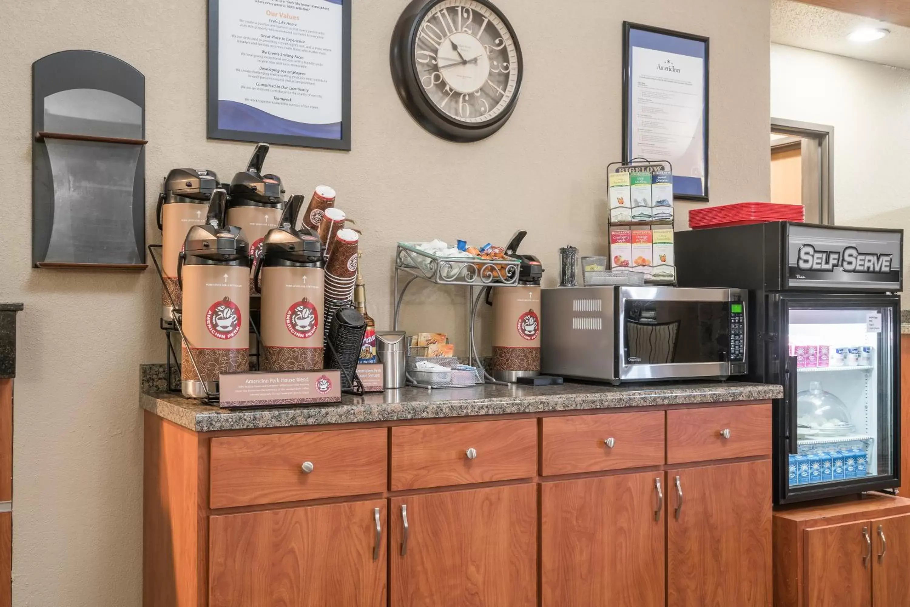 Coffee/tea facilities in AmericInn by Wyndham Fargo West Acres