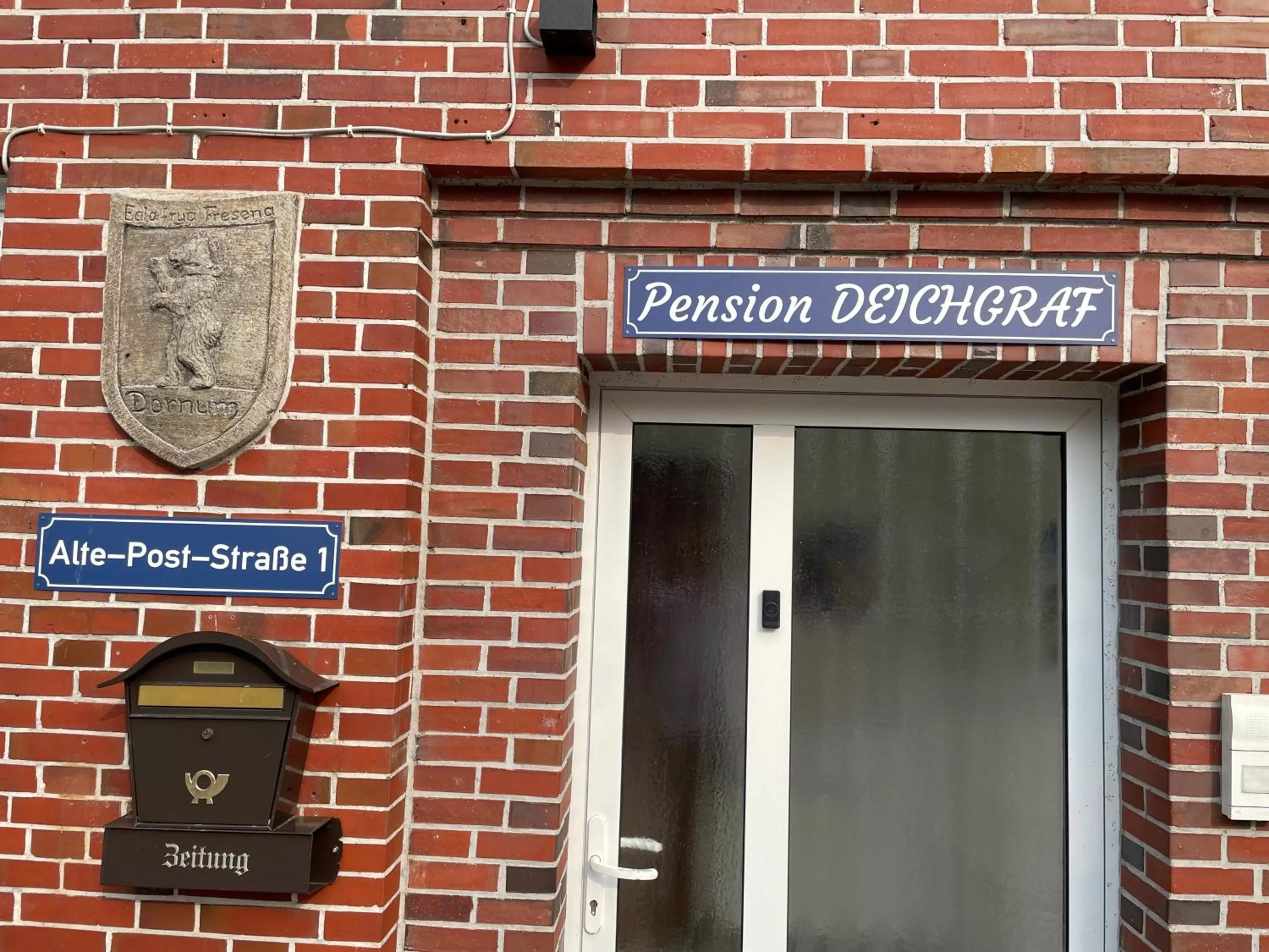Facade/entrance in Pension Deichgraf