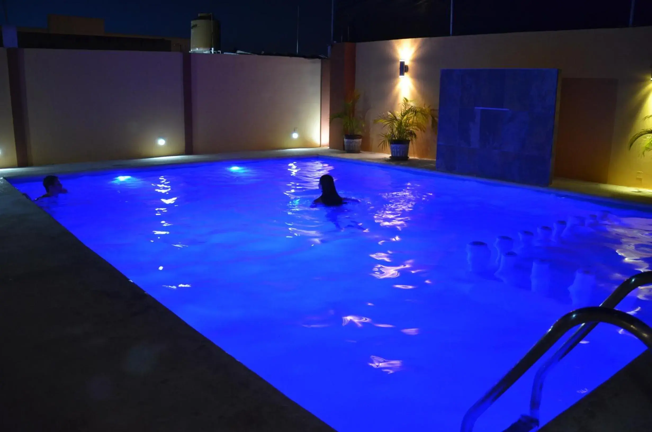 Swimming Pool in Terracota Corner Rooms