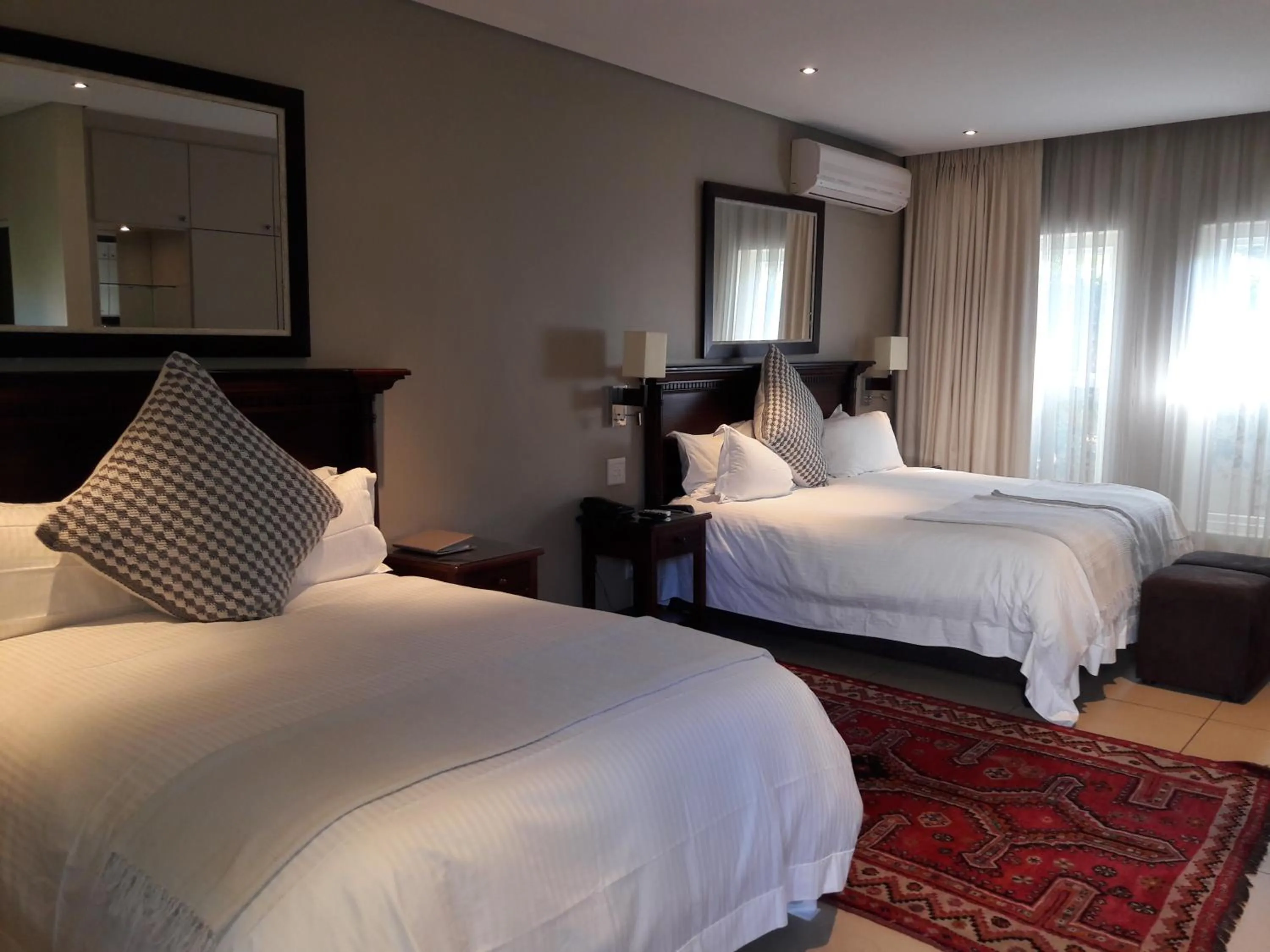Bed in Lemoenkloof Boutique Hotel