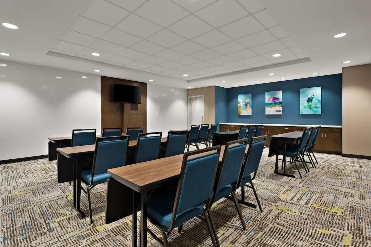 Business facilities in Hampton Inn & Suites Ruskin I-75, FL