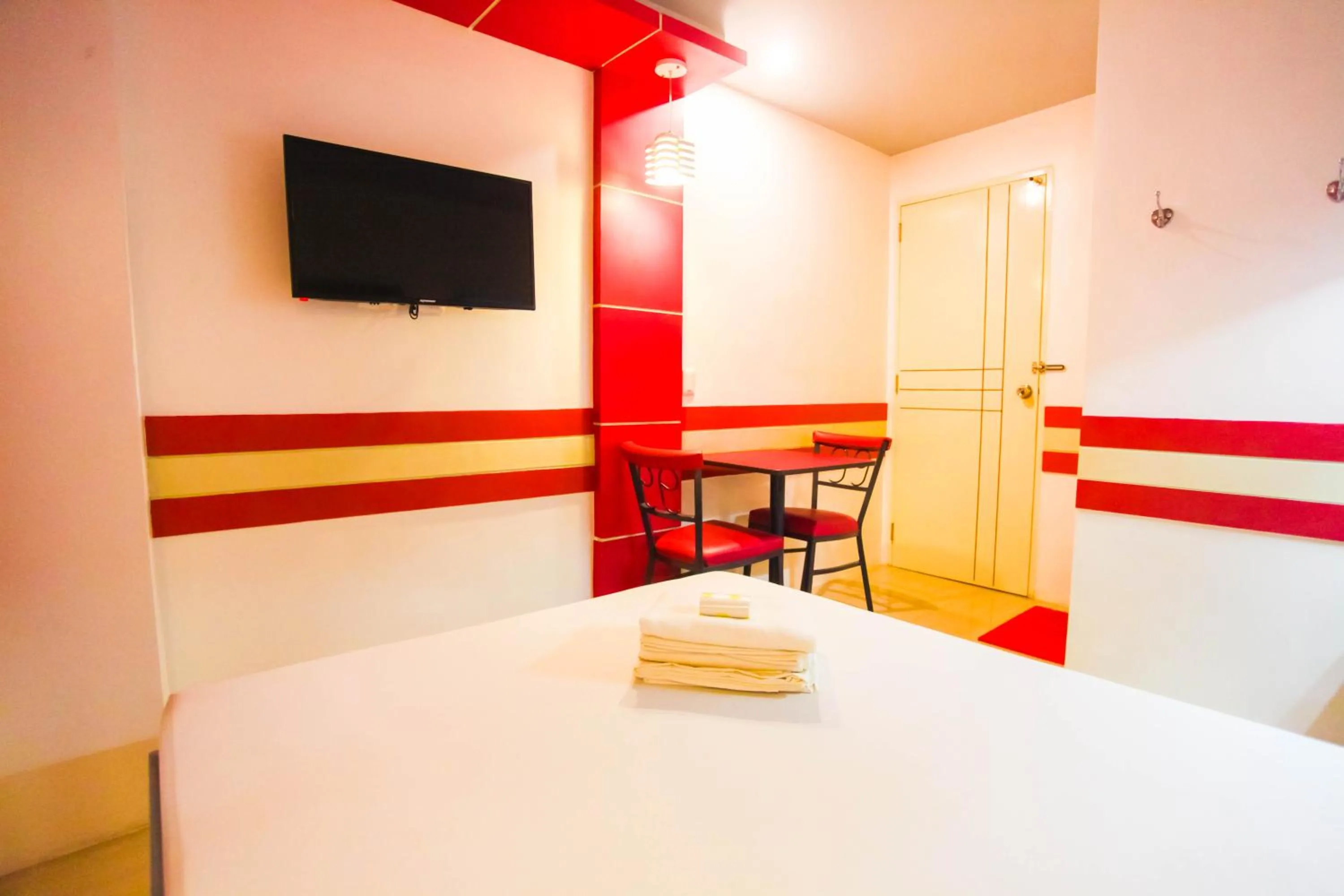 Bedroom in Hotel 99 Monumento