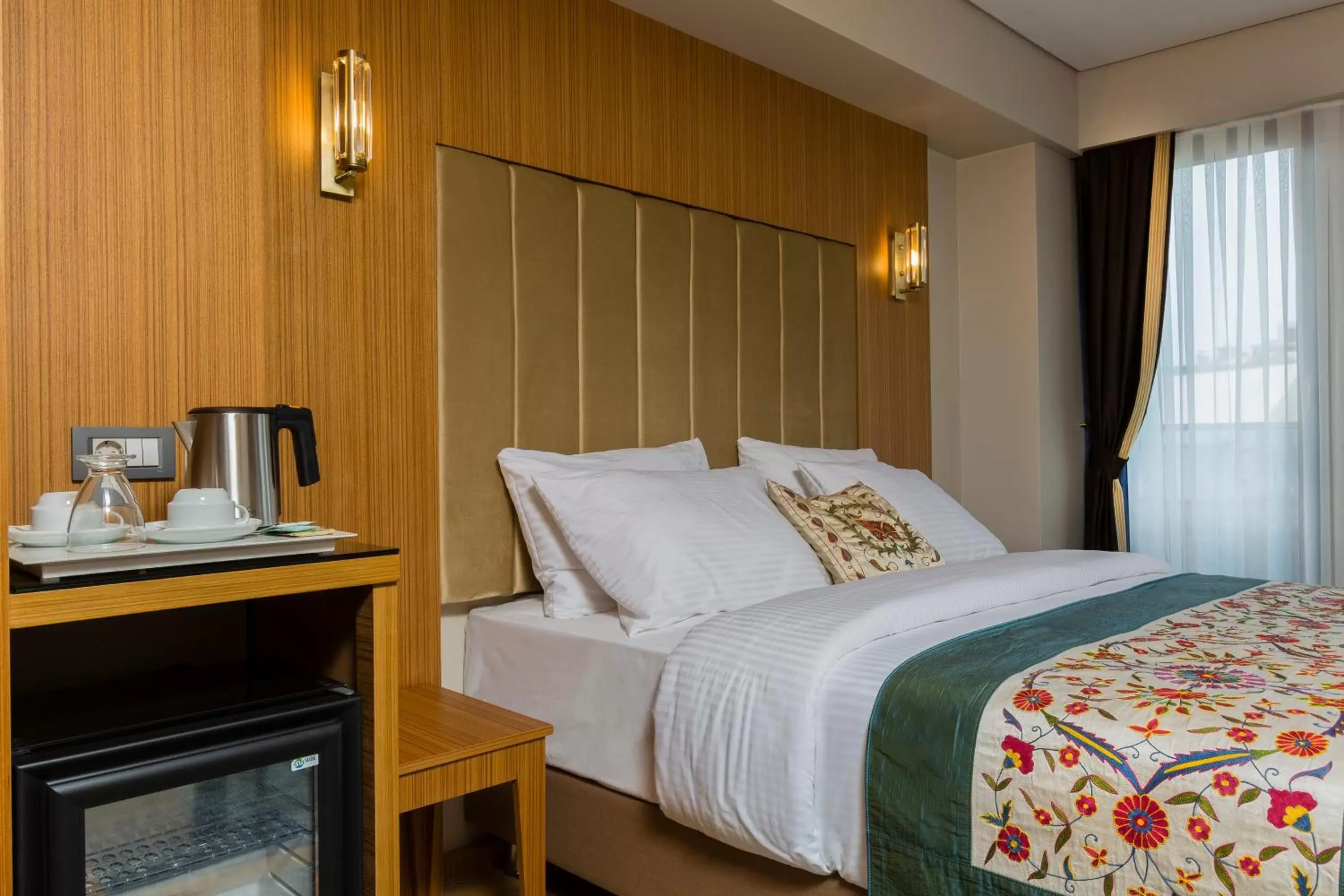 Bedroom, Bed in Obelisk Hotel & Suites