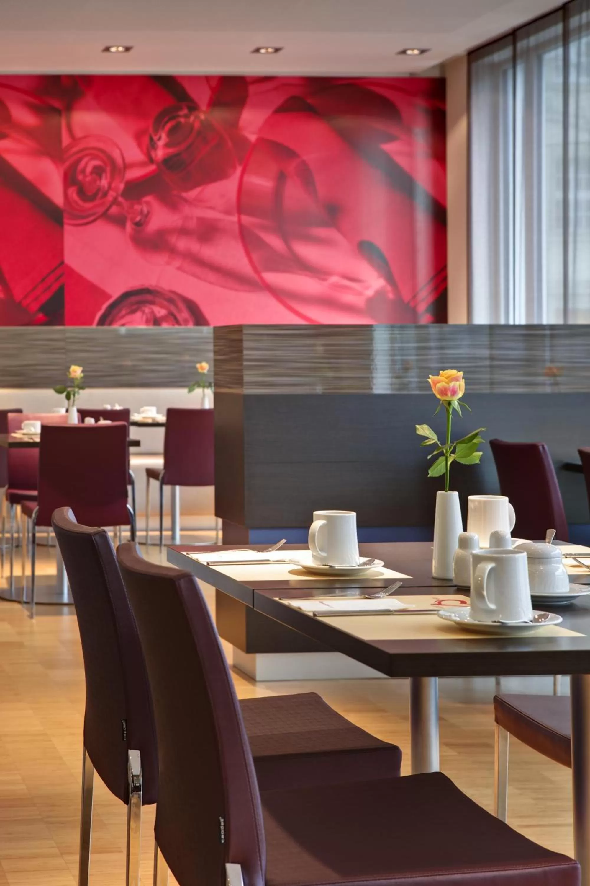 Restaurant/places to eat in IntercityHotel Darmstadt