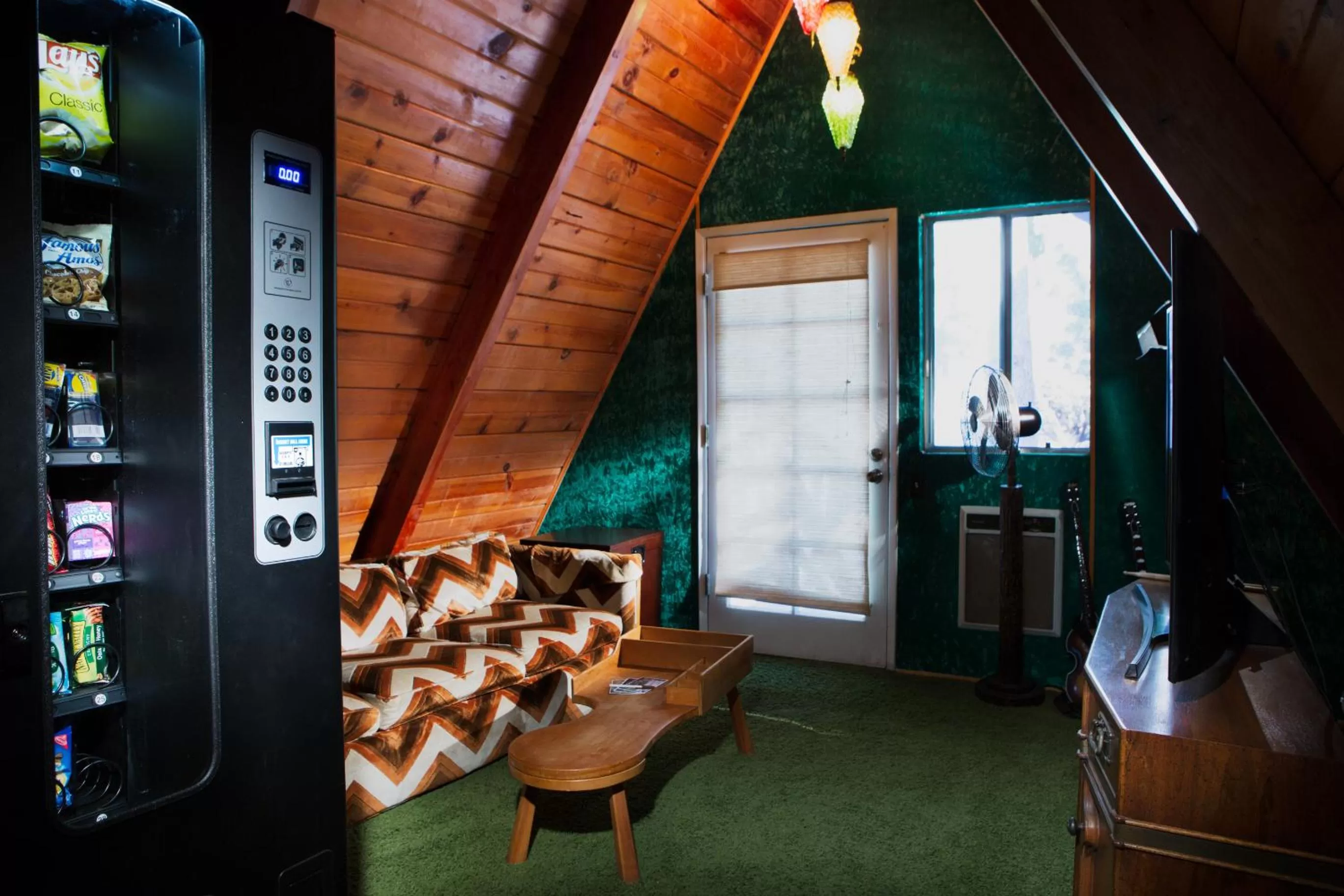 Hicksville Pines Chalets & Motel