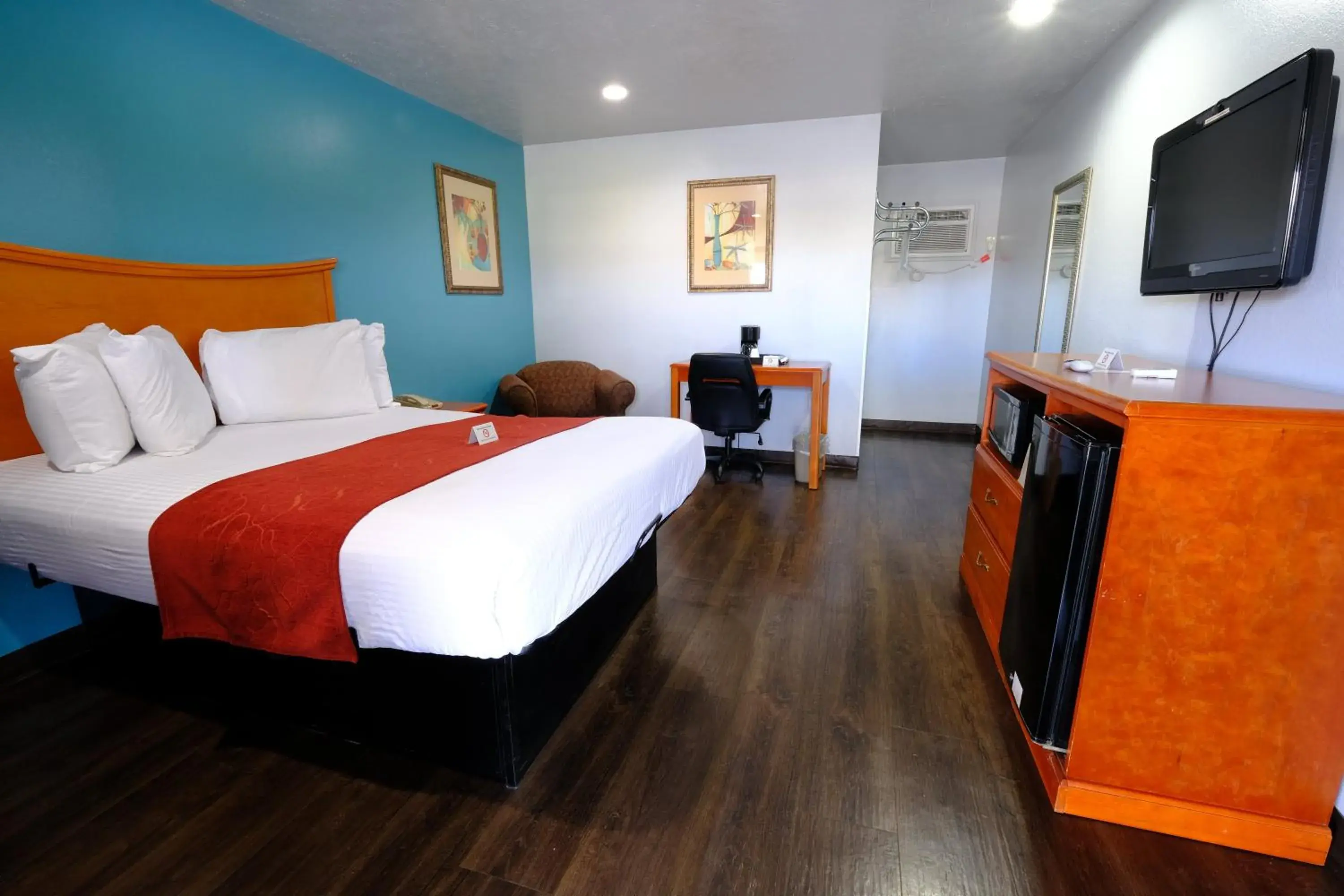 Photo of the whole room, Bed in M Star Hotel Searcy Photo of the whole room, Bed in M Star Hotel Searcy