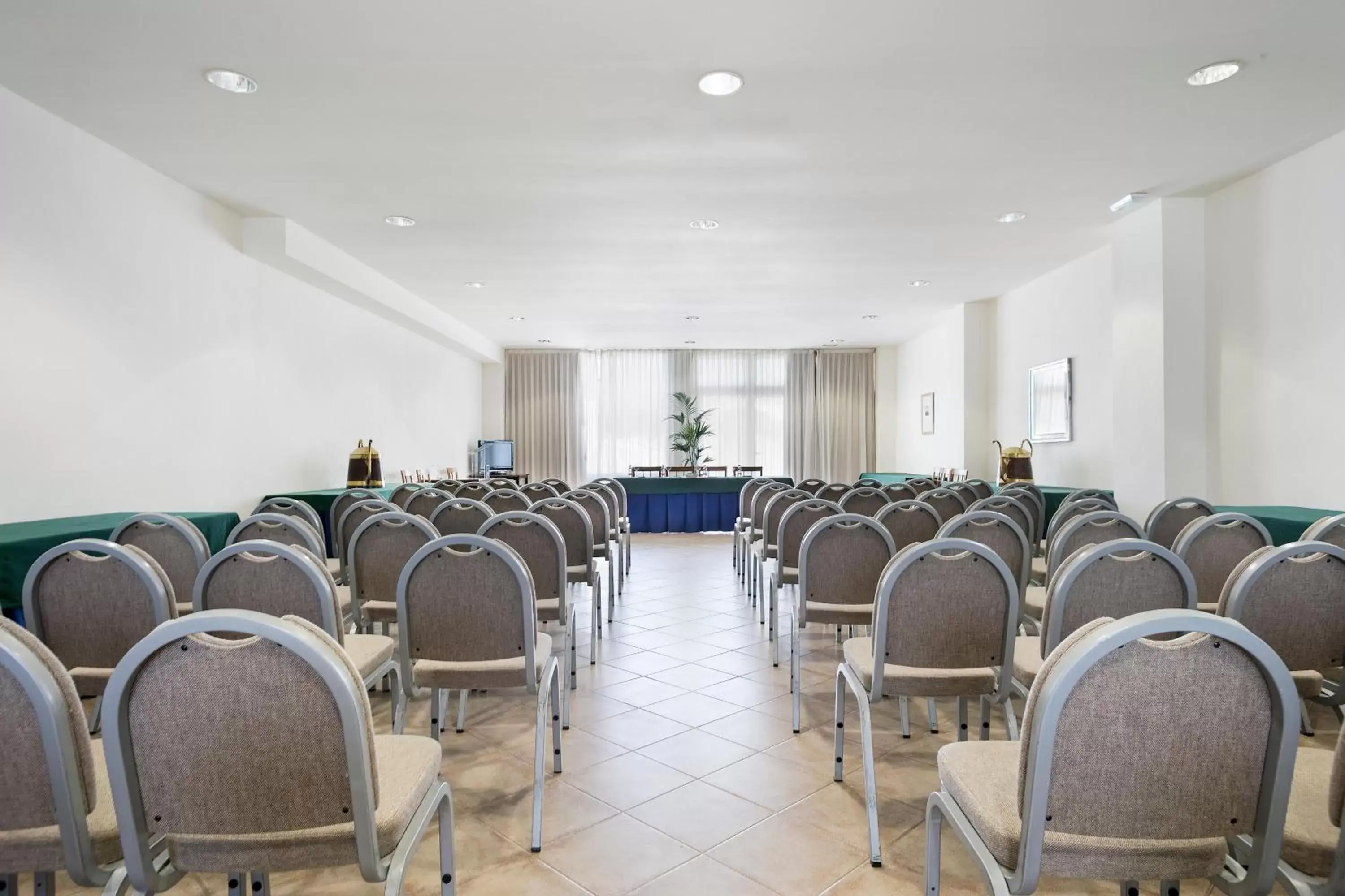 Meeting/conference room in Hotel Best Sabinal