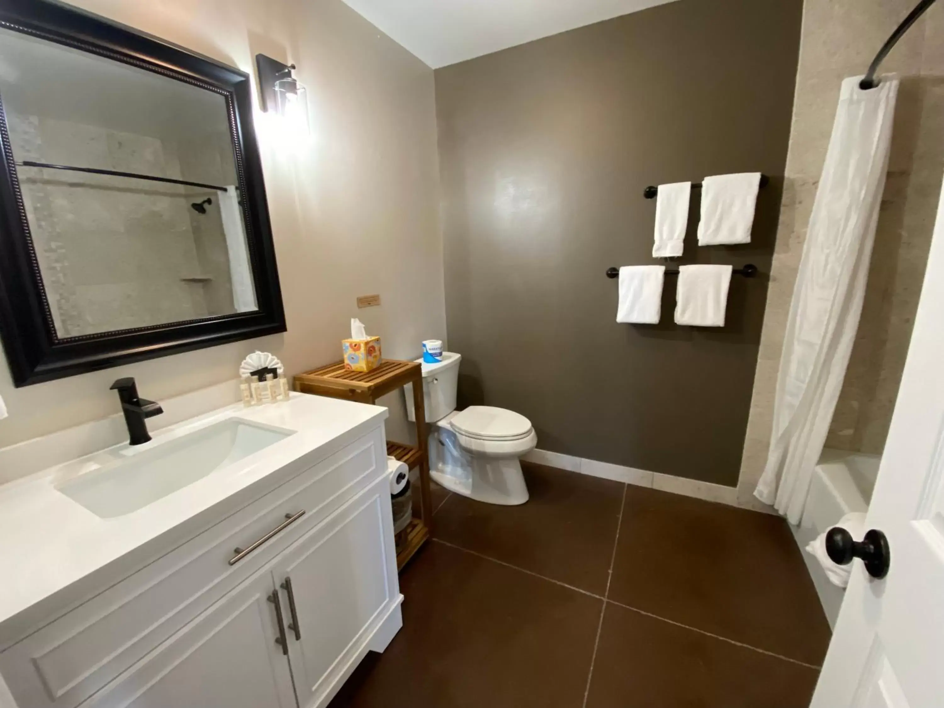 Bathroom in SkyRidge Inn