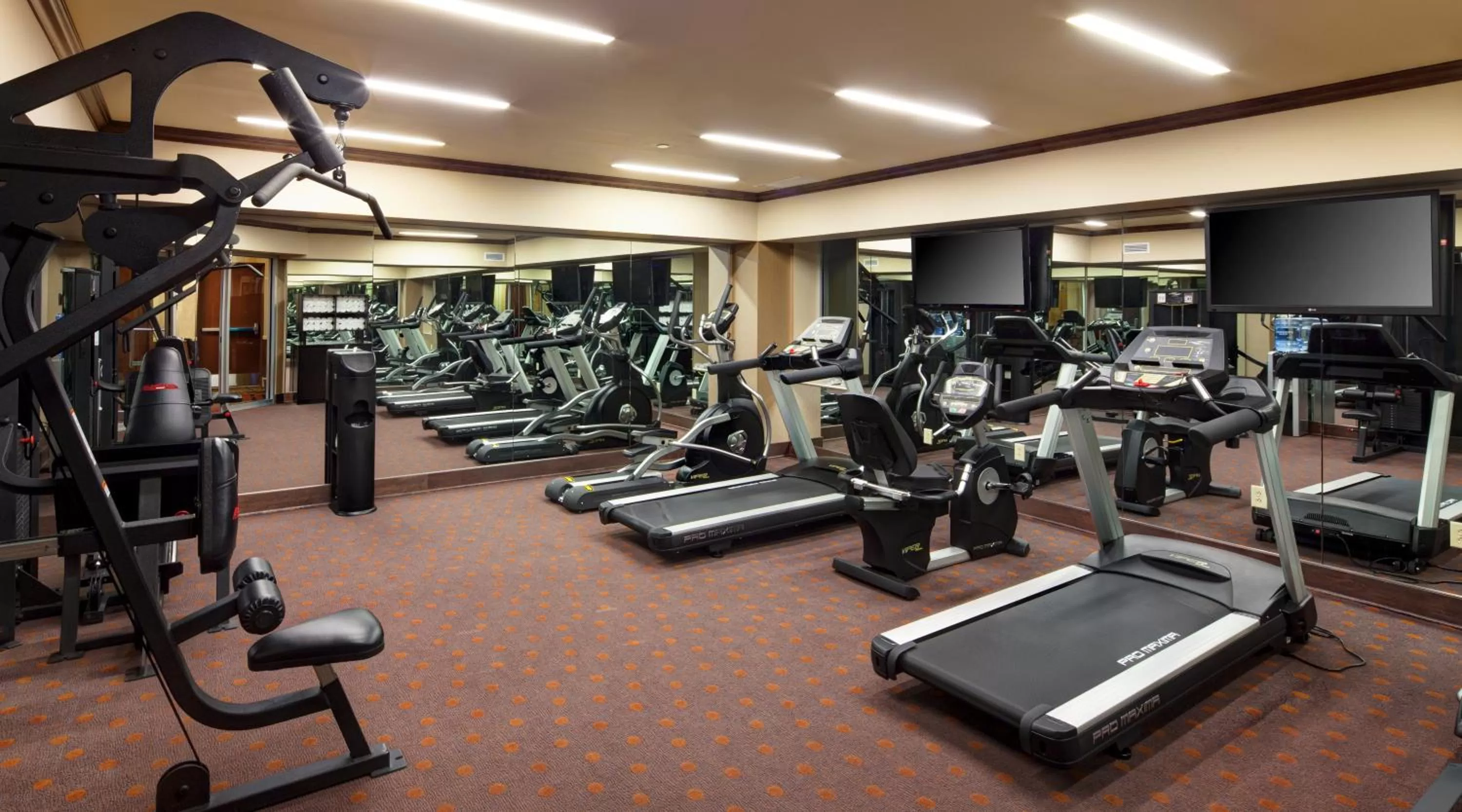 Fitness centre/facilities in Akwesasne Mohawk Casino Resort and Players Inn Hotel -formerly Comfort Inn and Suites Hogansburg NY