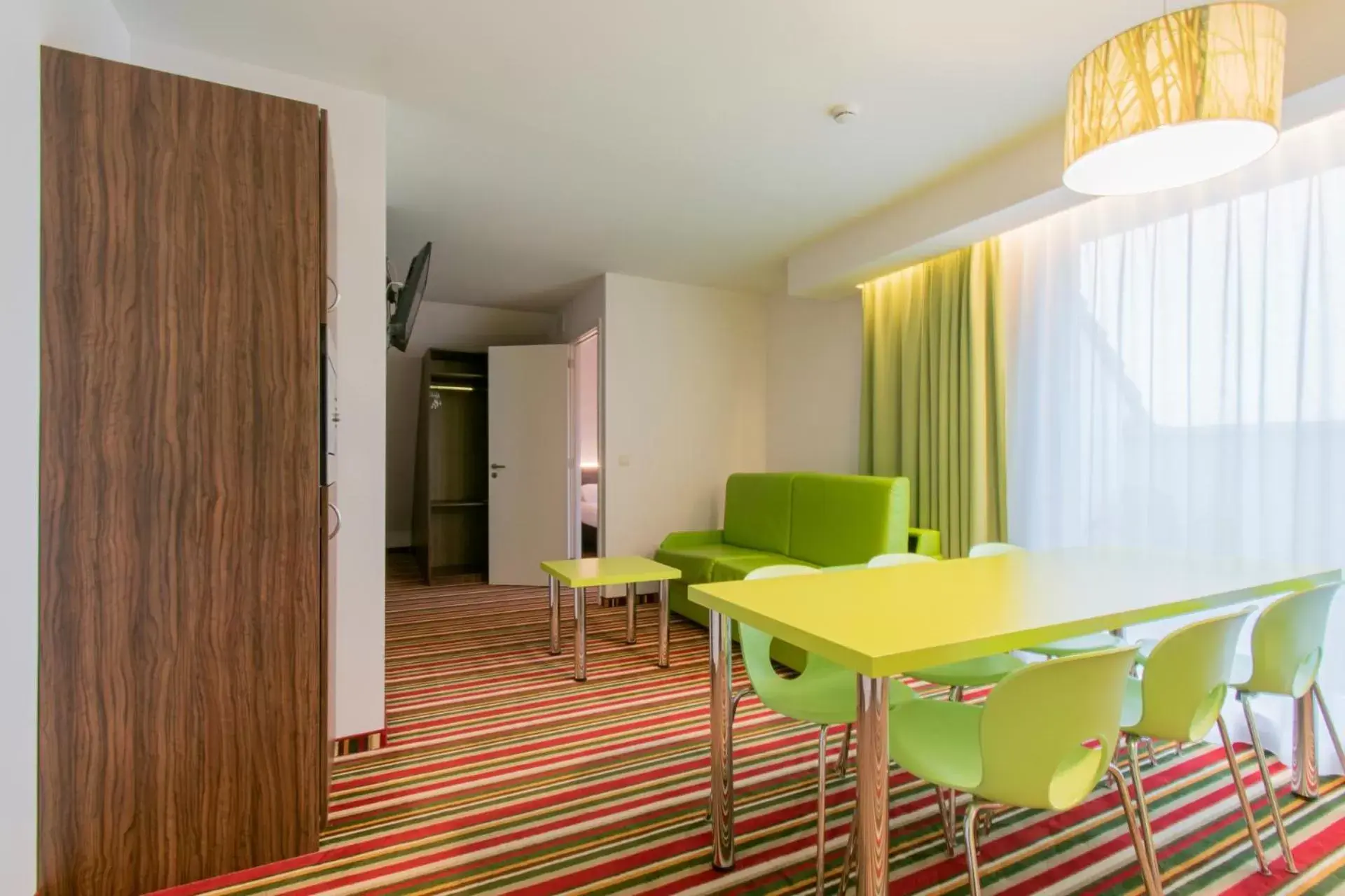 Living room, Dining Area in ibis Styles Zeebrugge