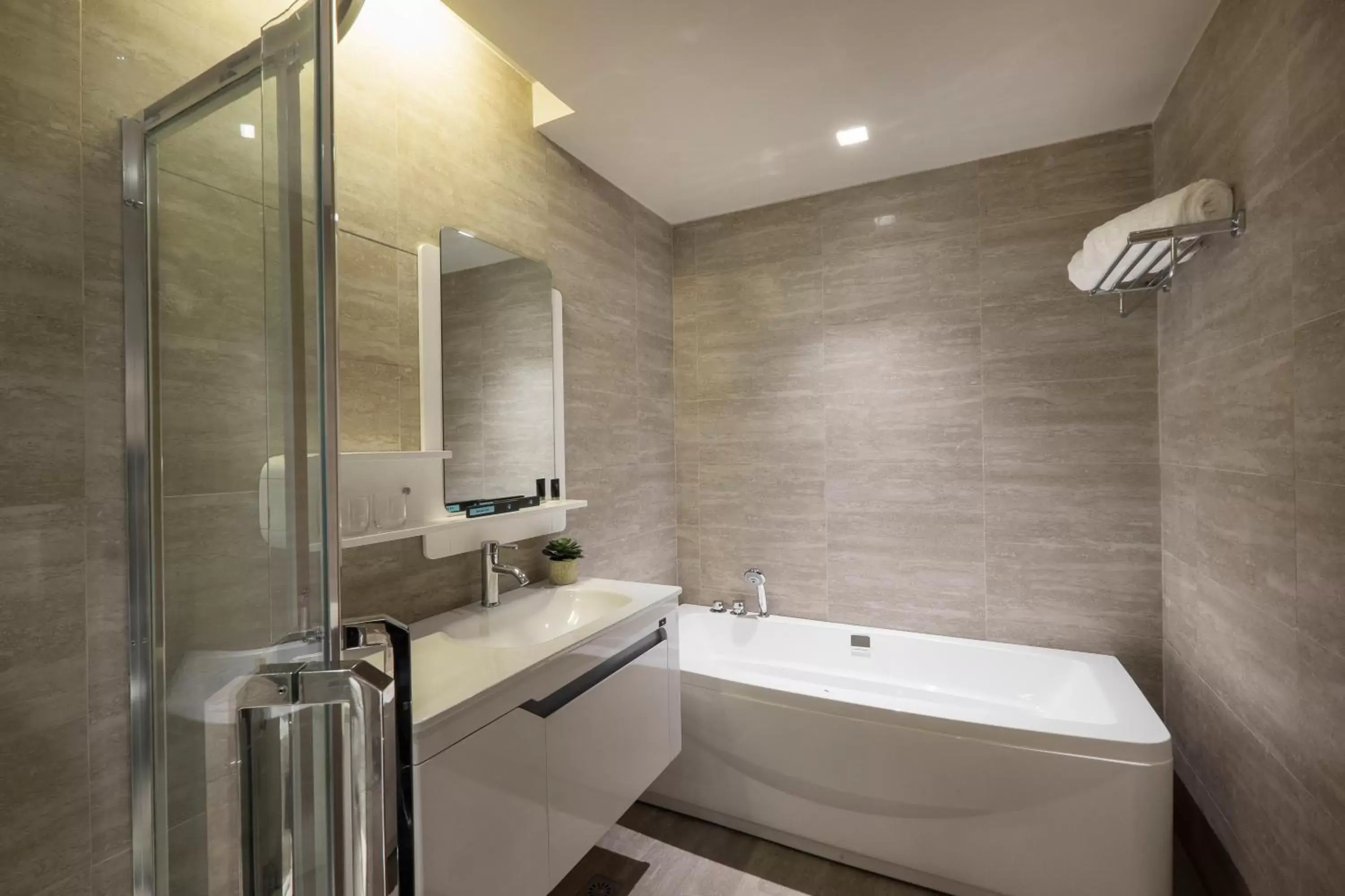 Suite with Balcony in Watergate Boutique Hotel Suite with Balcony in Watergate Boutique Hotel