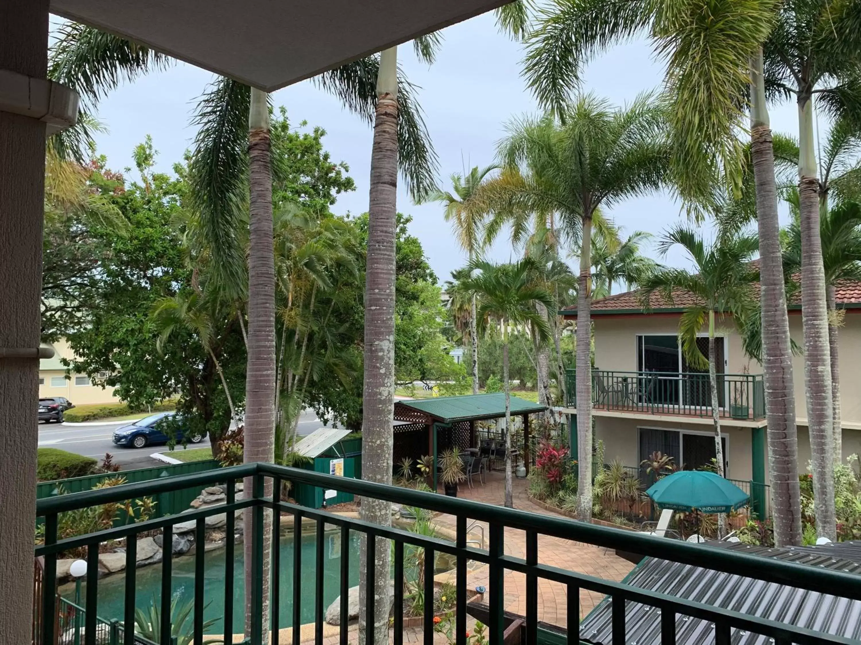 Balcony/Terrace, Pool View in Koala Court Holiday Apartments