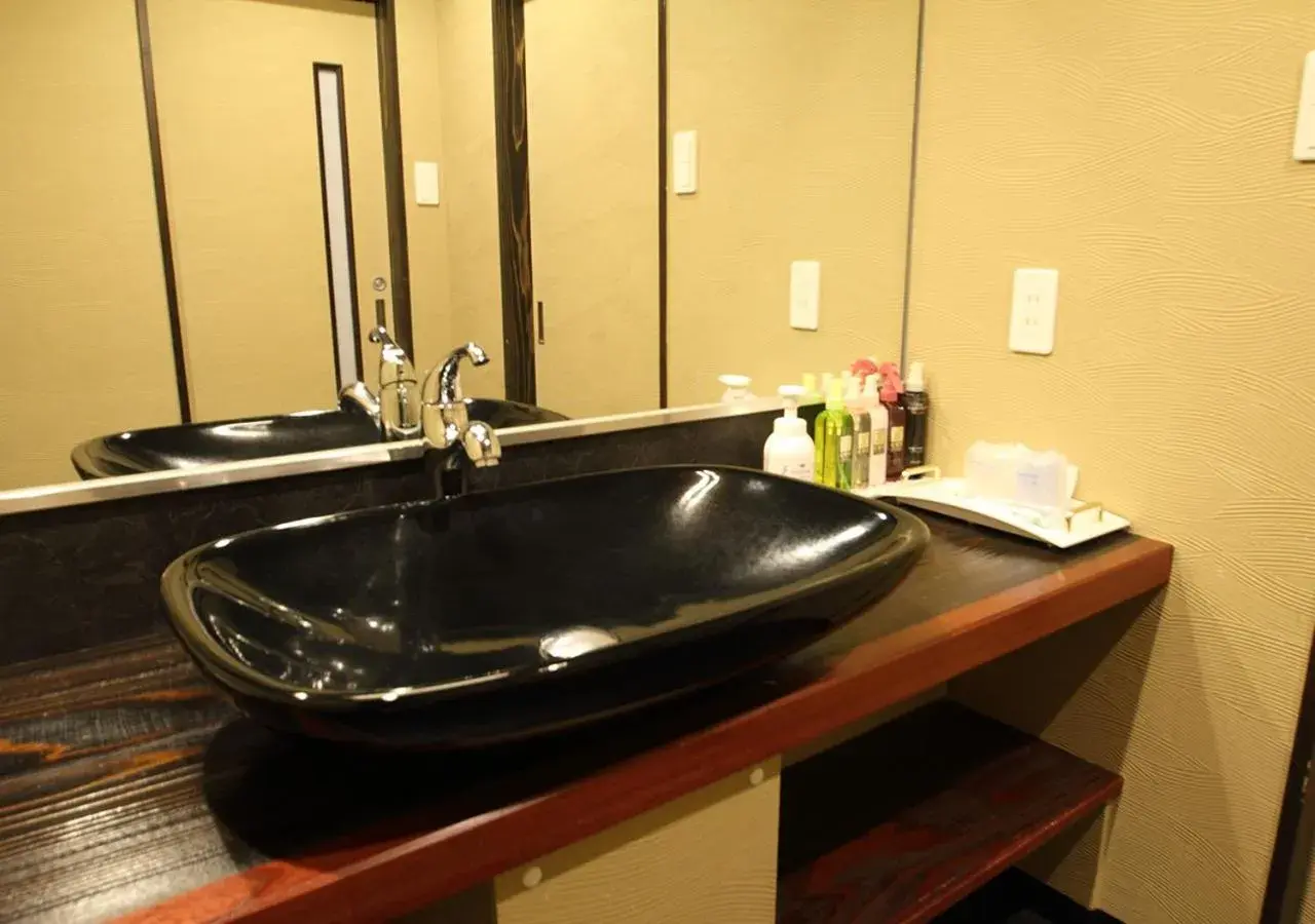 Photo of the whole room, Bathroom in Ryokan Aura Tachibana