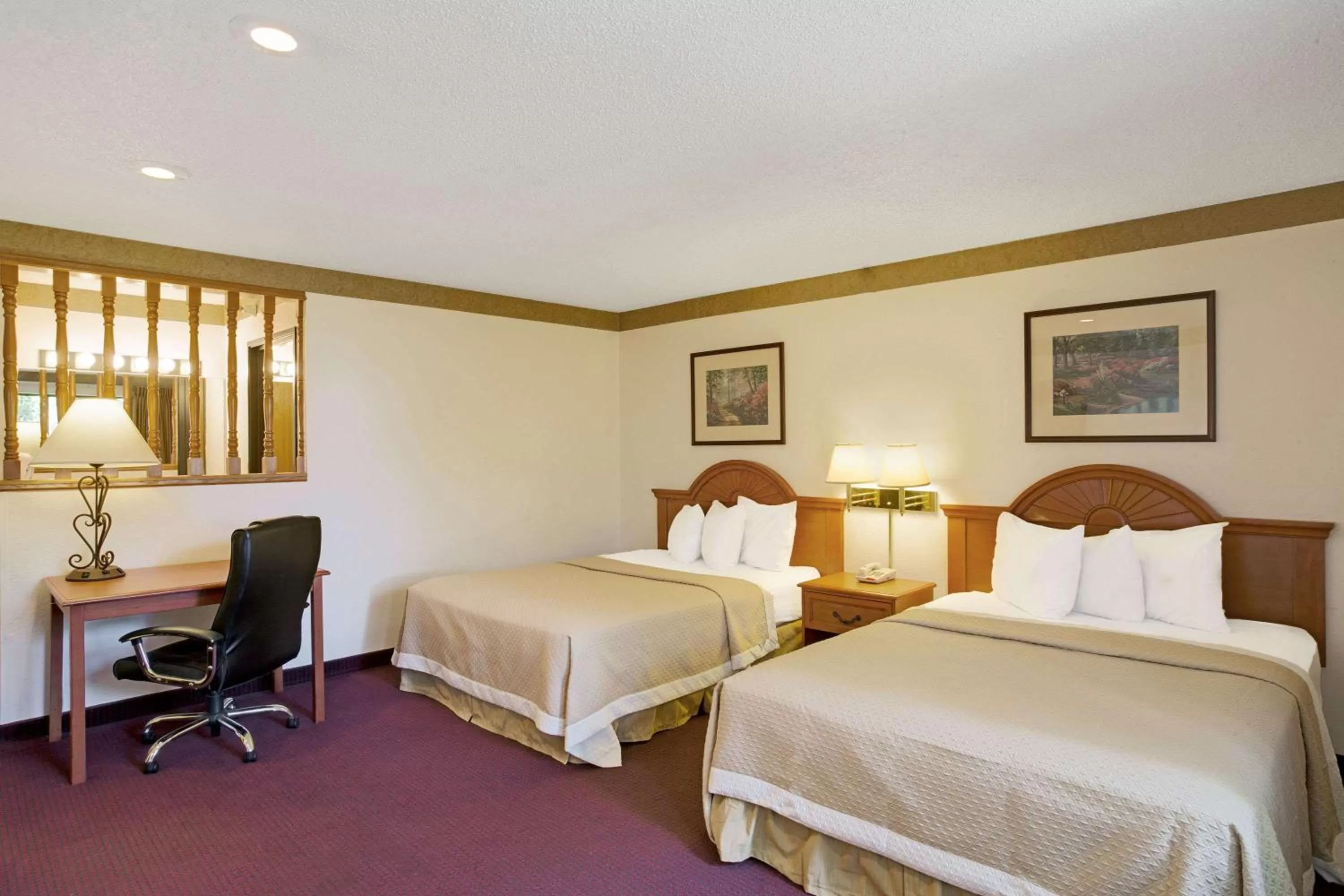 Photo of the whole room, Bed in Days Inn by Wyndham Clearfield