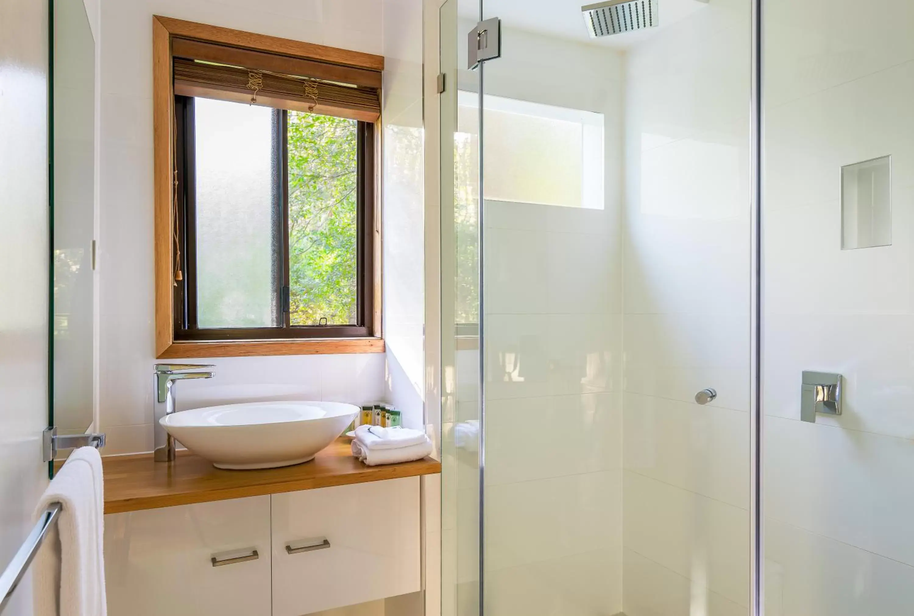 Bathroom in Wanderers Retreat