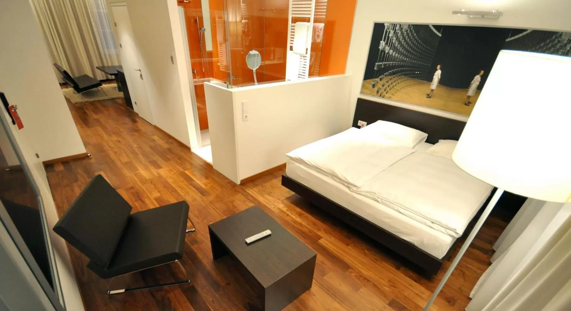 Shower, Bed in arte Hotel Linz