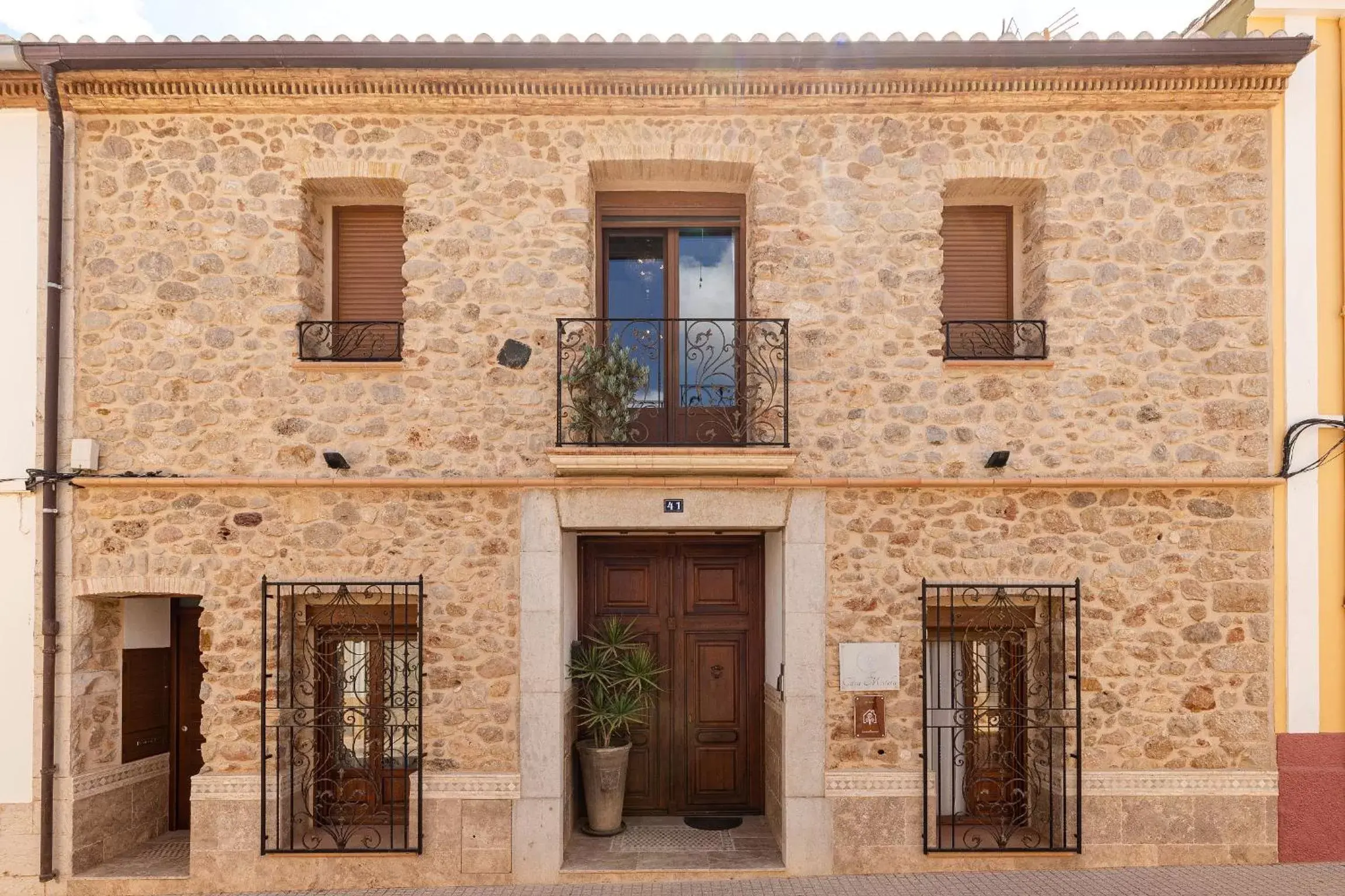 Facade/entrance, Property Building in Casa Mistela