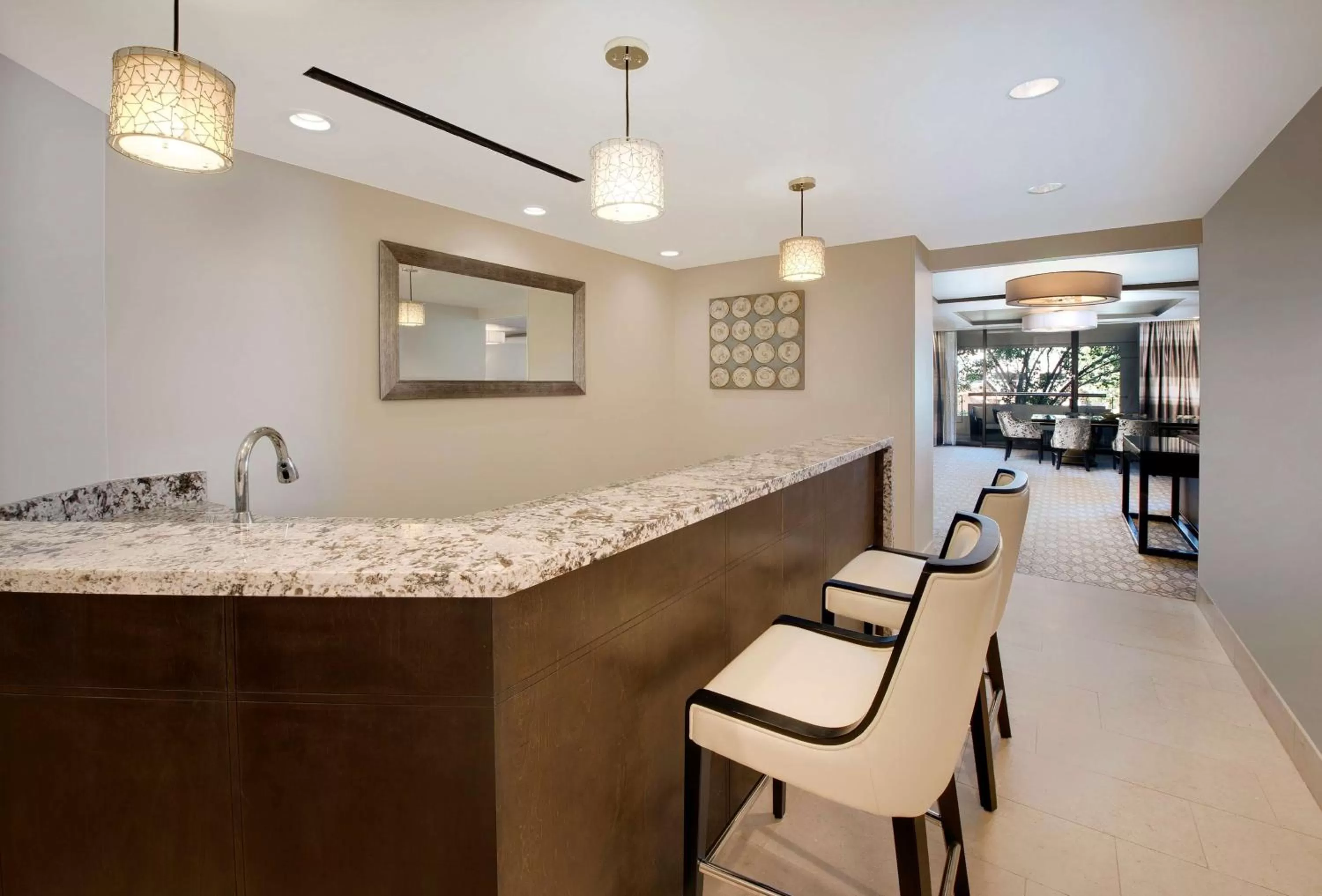 Kitchen or kitchenette in Hilton Houston Post Oak by the Galleria